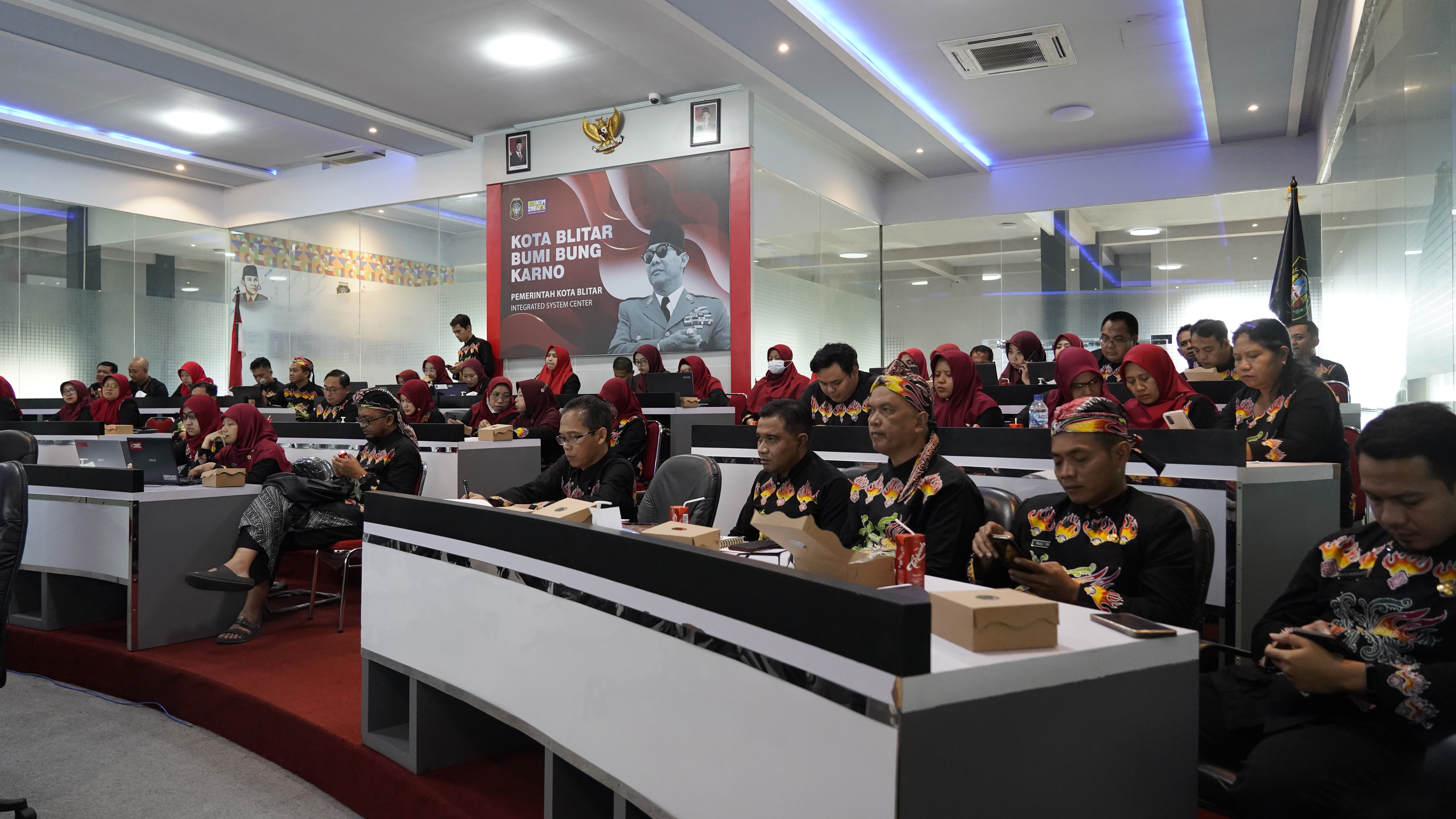 Monitoring Pemenuhan Indikator Kab KotaAntikorupsi oleh Tim KPK RI Tahap 2 di Ruang ISC