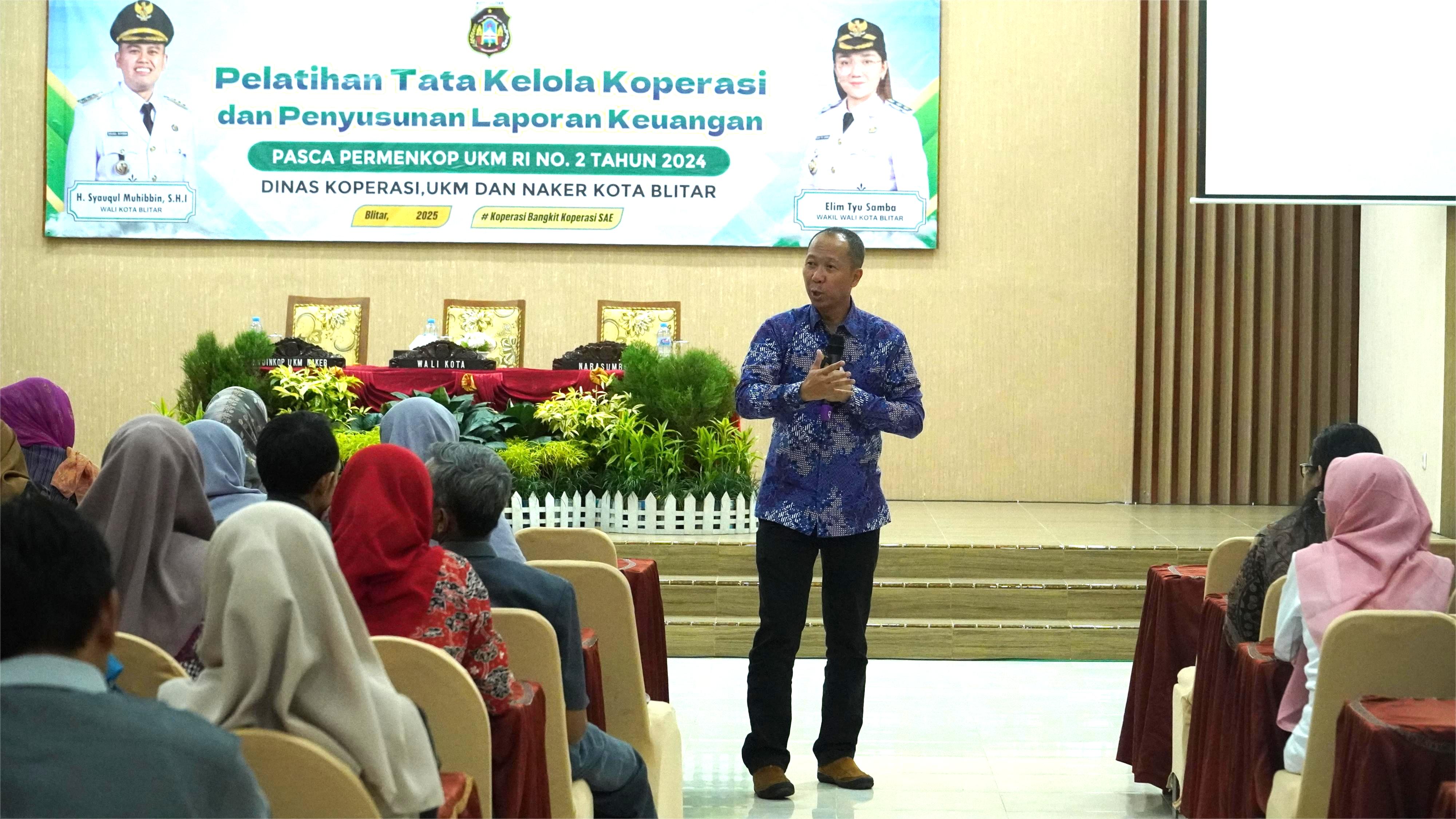 22 April 2025 - Pembukaan Pendidikan &amp; Latihan PERKOPERASIAN bagi PENGURUS PENGAWAS KOPERASI KOTA BLITAR di Aula PKPRI