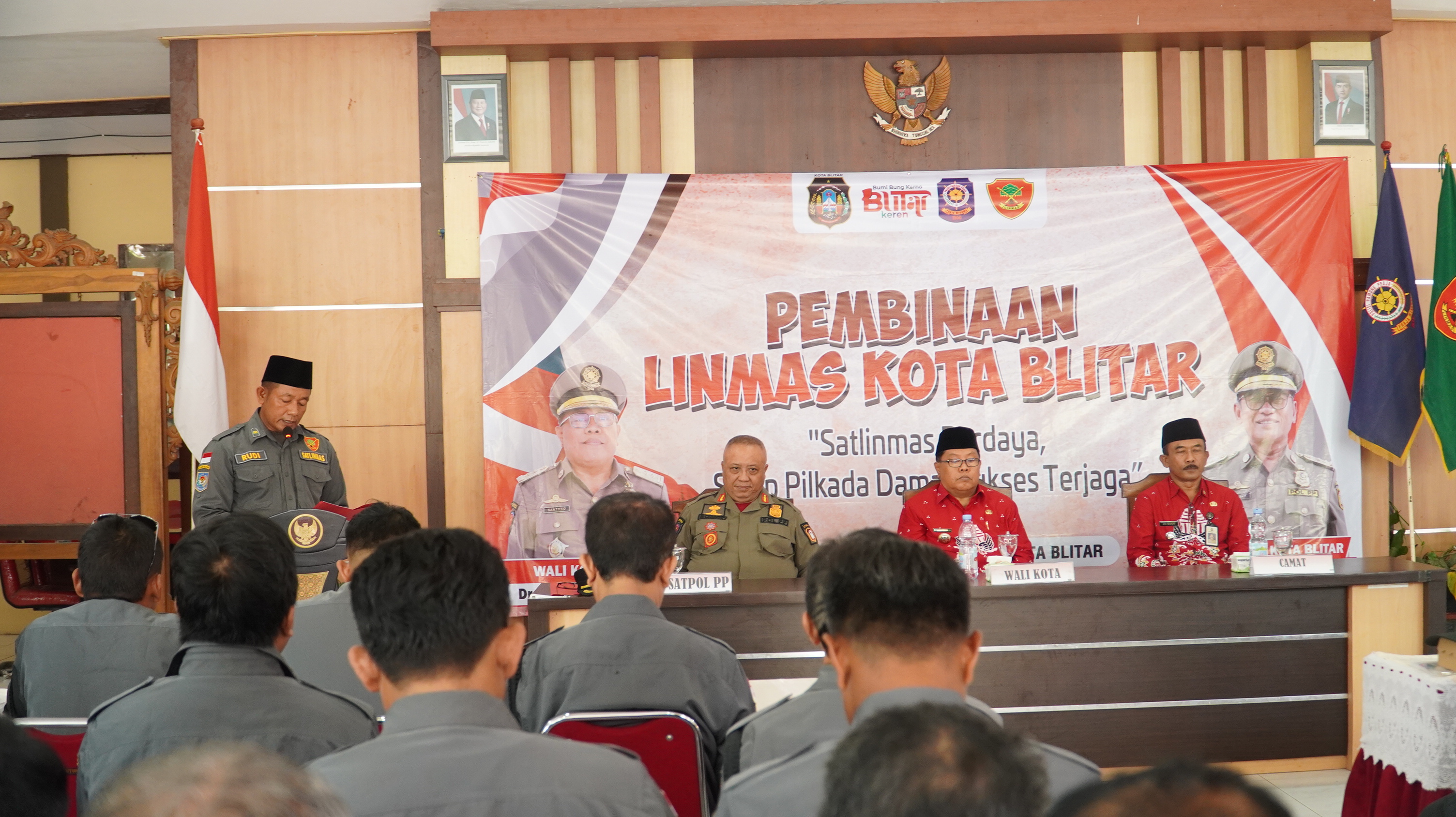 14 November 2024 - Pembukaan Pembinaan &amp; Pembekalan Anggota Satlinmas Pilkada Tahun 2024 di Balai Kec.SUKOREJO