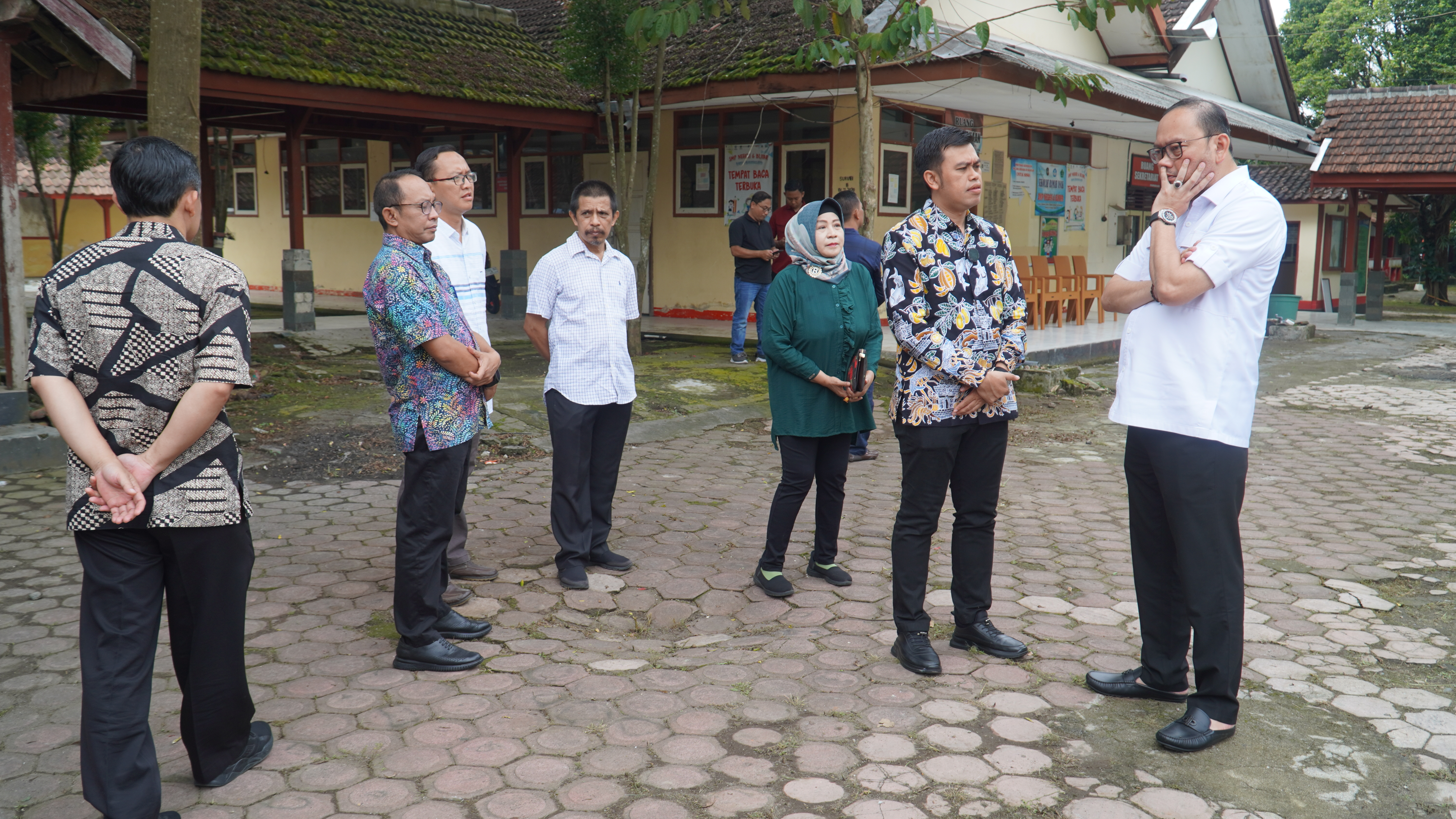 17 Mei 2025 - Kunjungan SEKJEN KEMENSOS RI  Bapak Roben Ricco di exs SMPN 6 &amp; Lapangan Kauman
