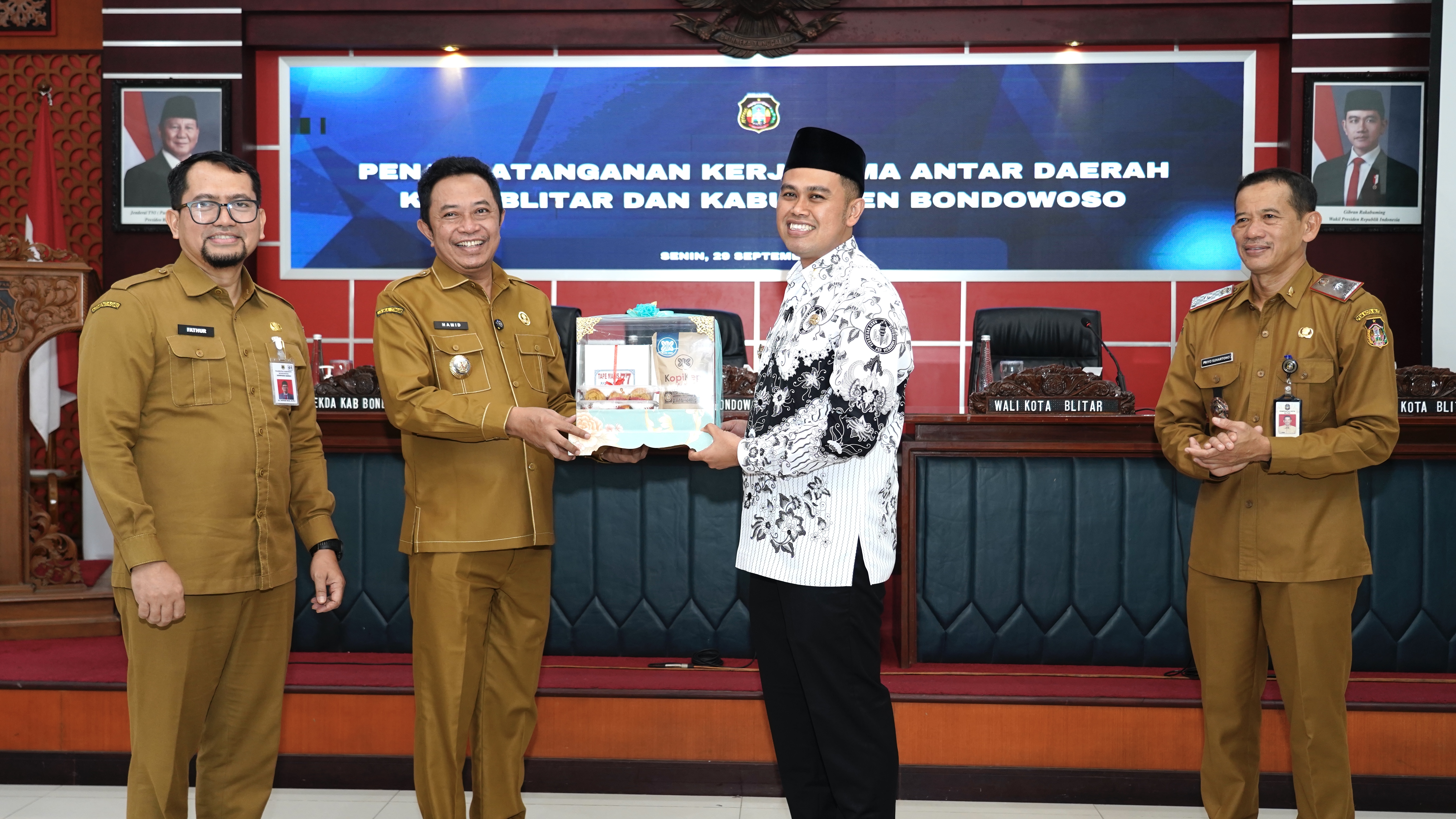 29 September 2025- Penandatanganan MOU antara PEMKOT BLITAR dengan PEMKAB BONDOWOSO