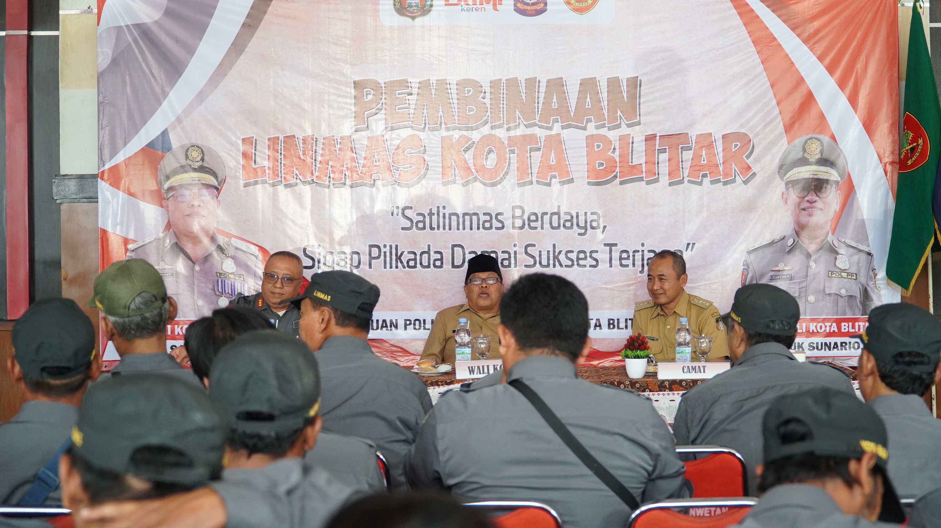 11 November 2024 - Pembukaan Pembinaan &amp; Pembekalan Anggota SATLINMAS PILKADA Tahun 2024 di Balai Kecamatan SANANWETAN