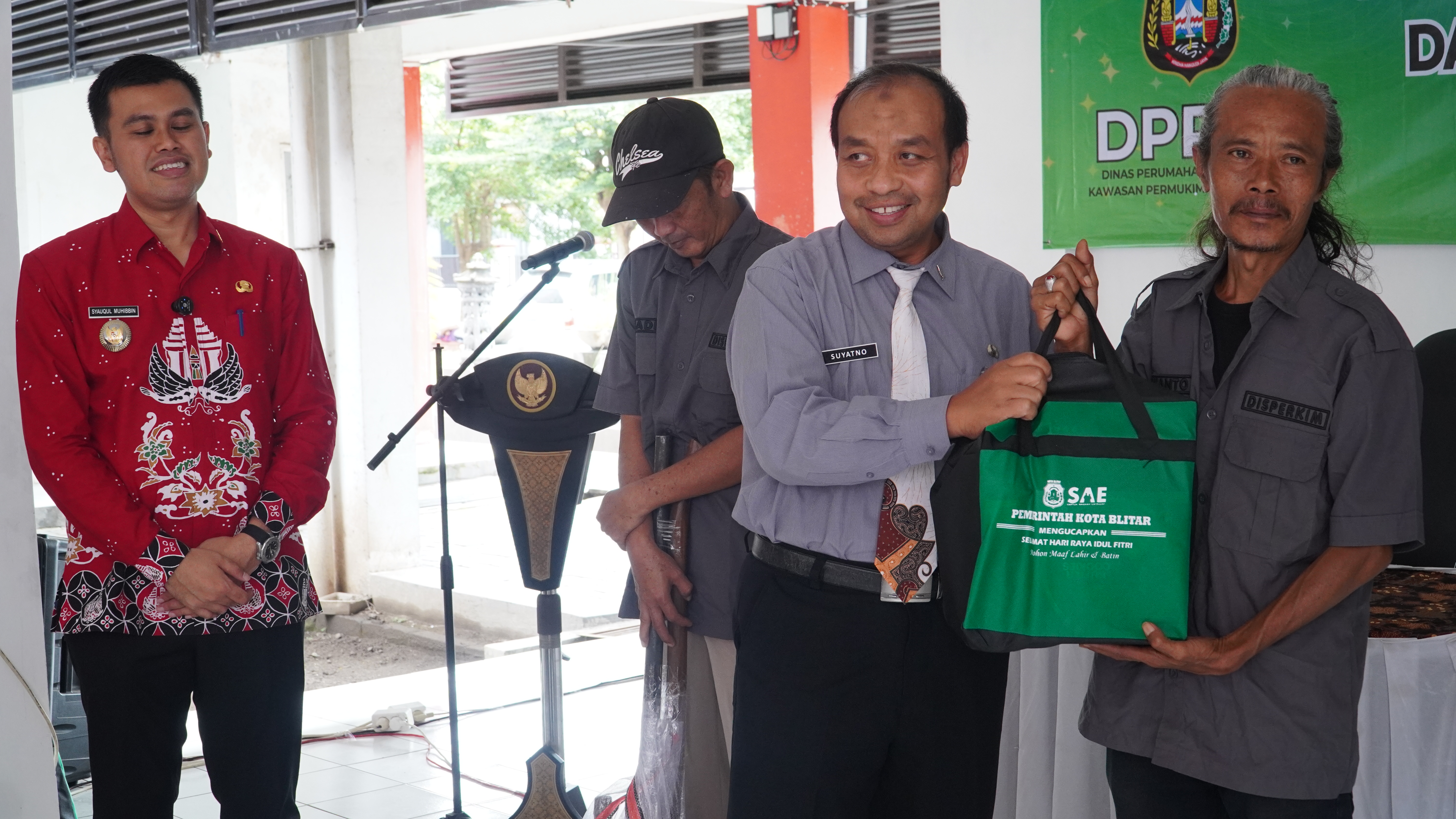 20 Maret 2025 - Pemberian Bingkisan untuk JURI KUNCI MAKAM di Aula RUSUNAWA
