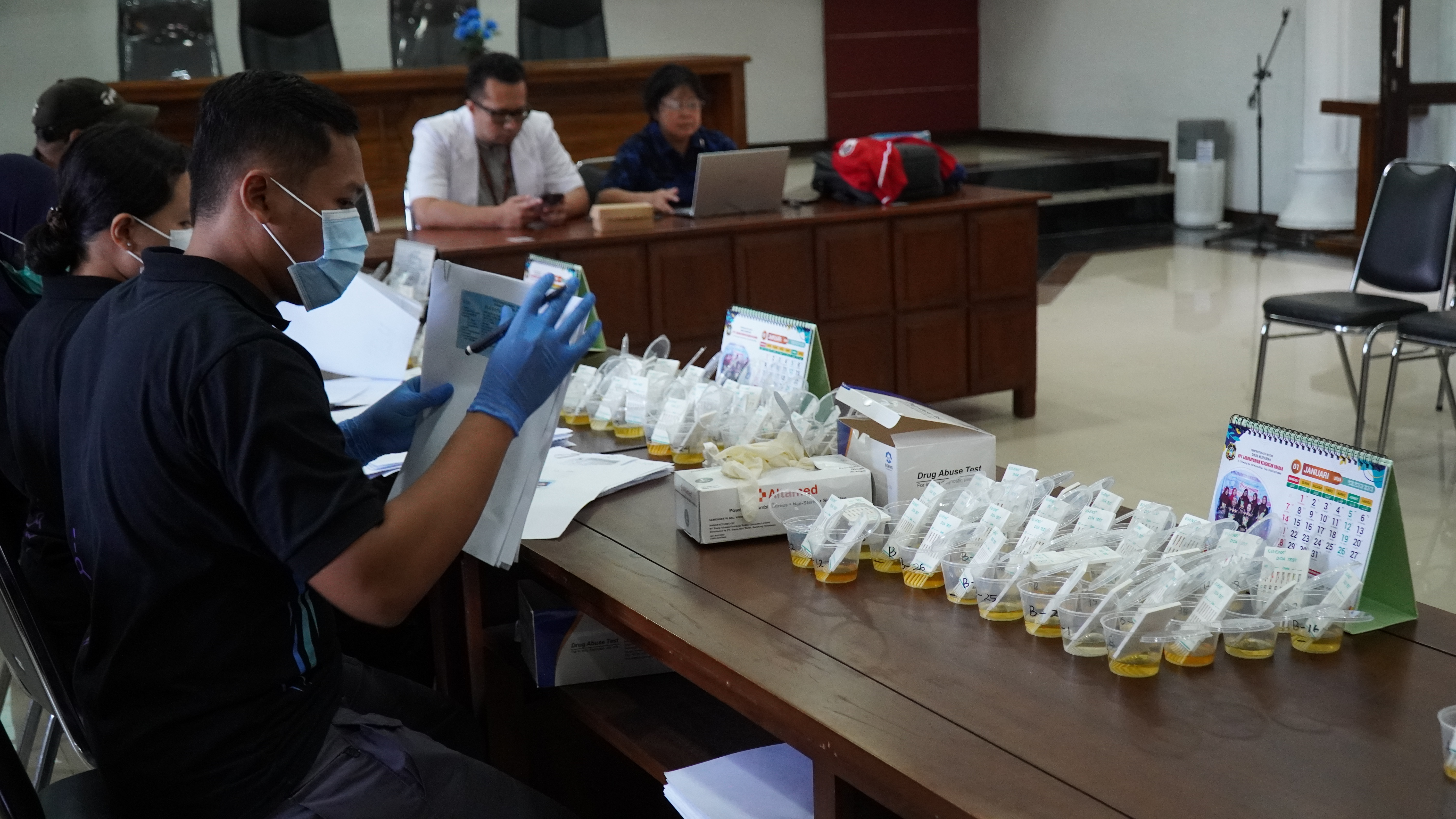 11 Desember 2025- Pemeriksaan  Urine Aparatur Pemkot Blitar