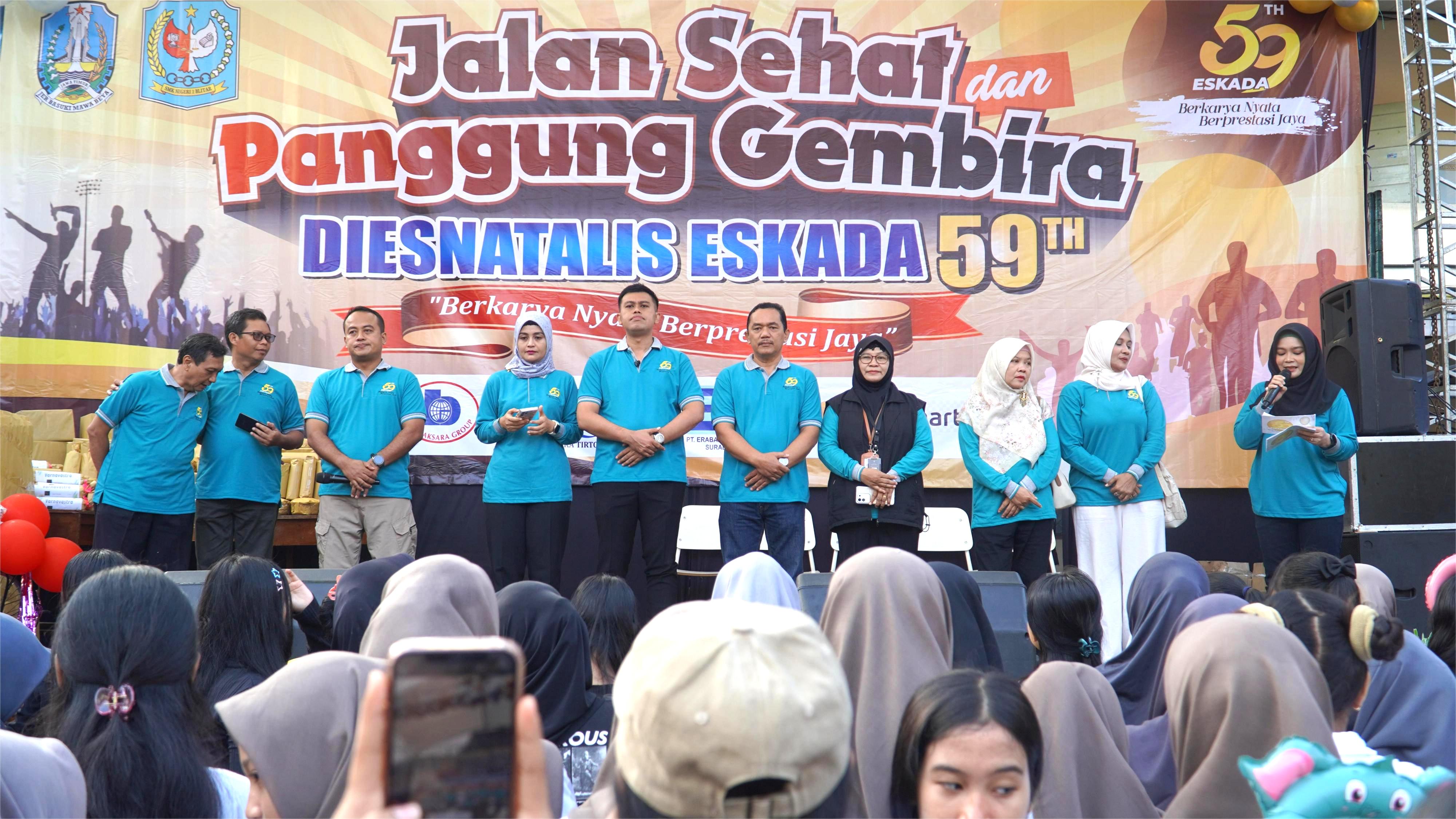 31 Juli 2025-Pemberangkatan Jalan Sehat dalam rangka Dies Natalis SMKN 2 Kota Blitar