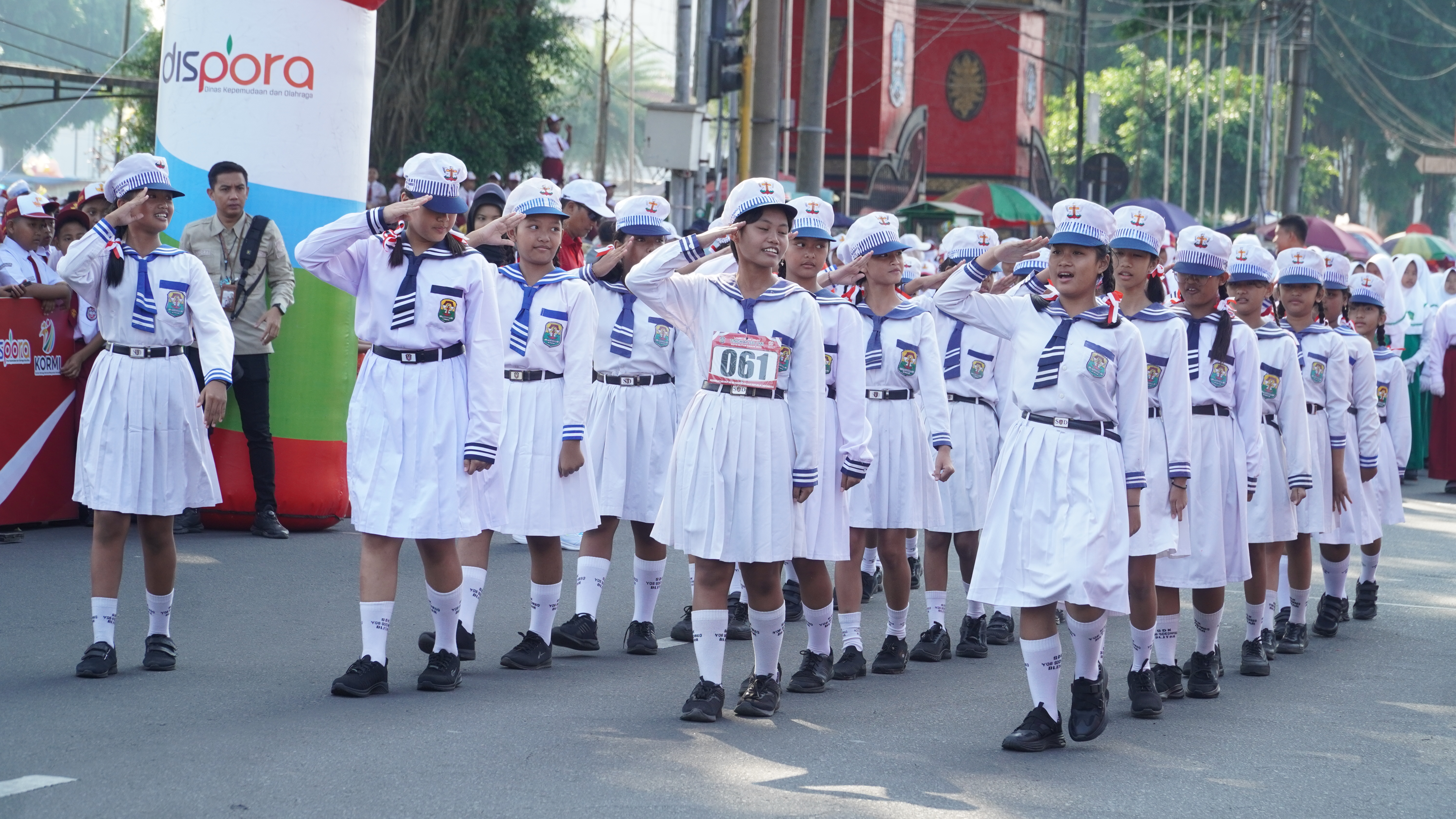 11 Agustus 2025-Pemberangkatan Gerak Jalan Tingkat SD MI
