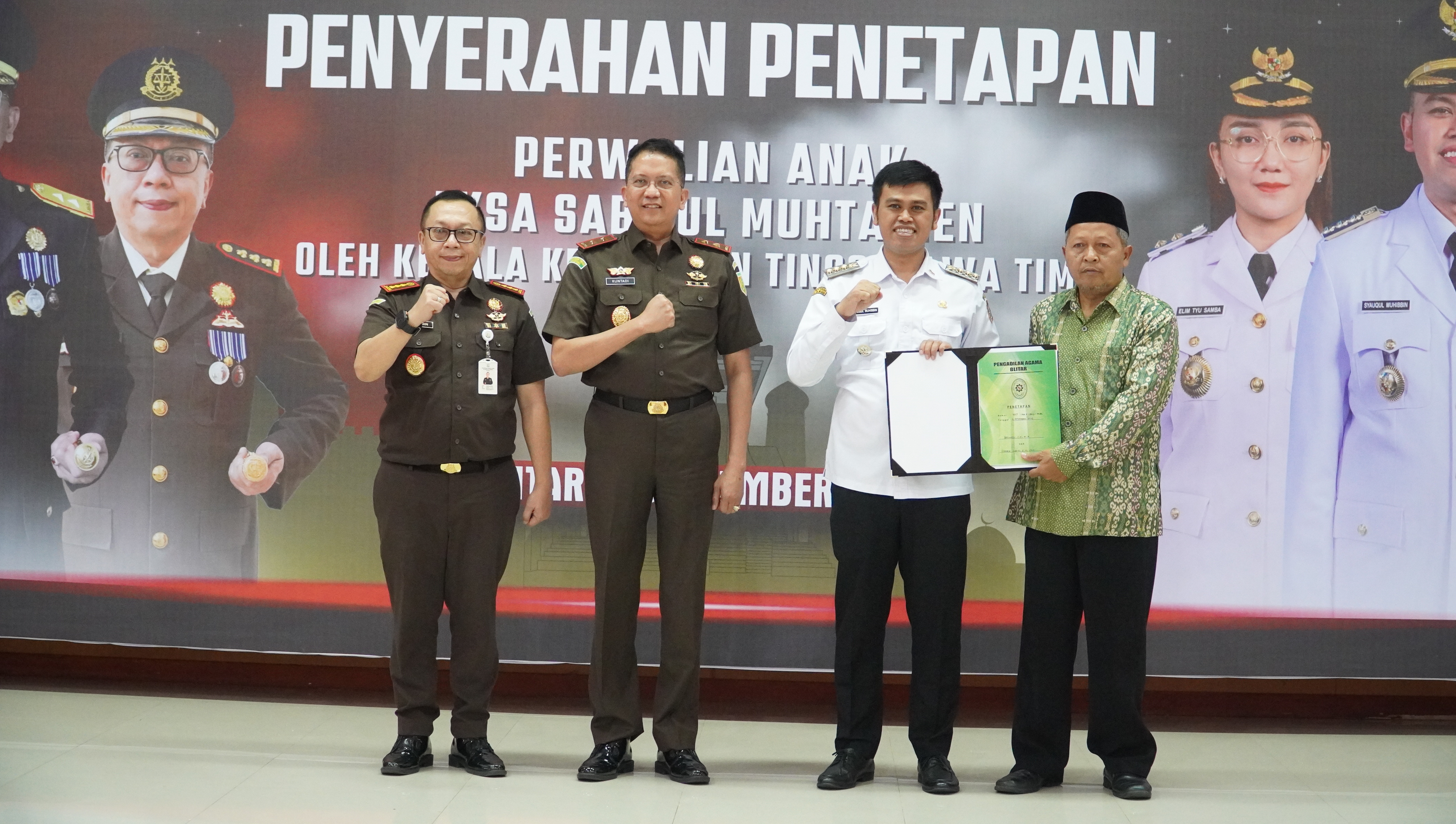 17 September 2025-Penyerahan Penetapan Perwalian Anak LKS Sabillul Muhtadien oleh Kajati Jatim kepada Wali Kota Blitar