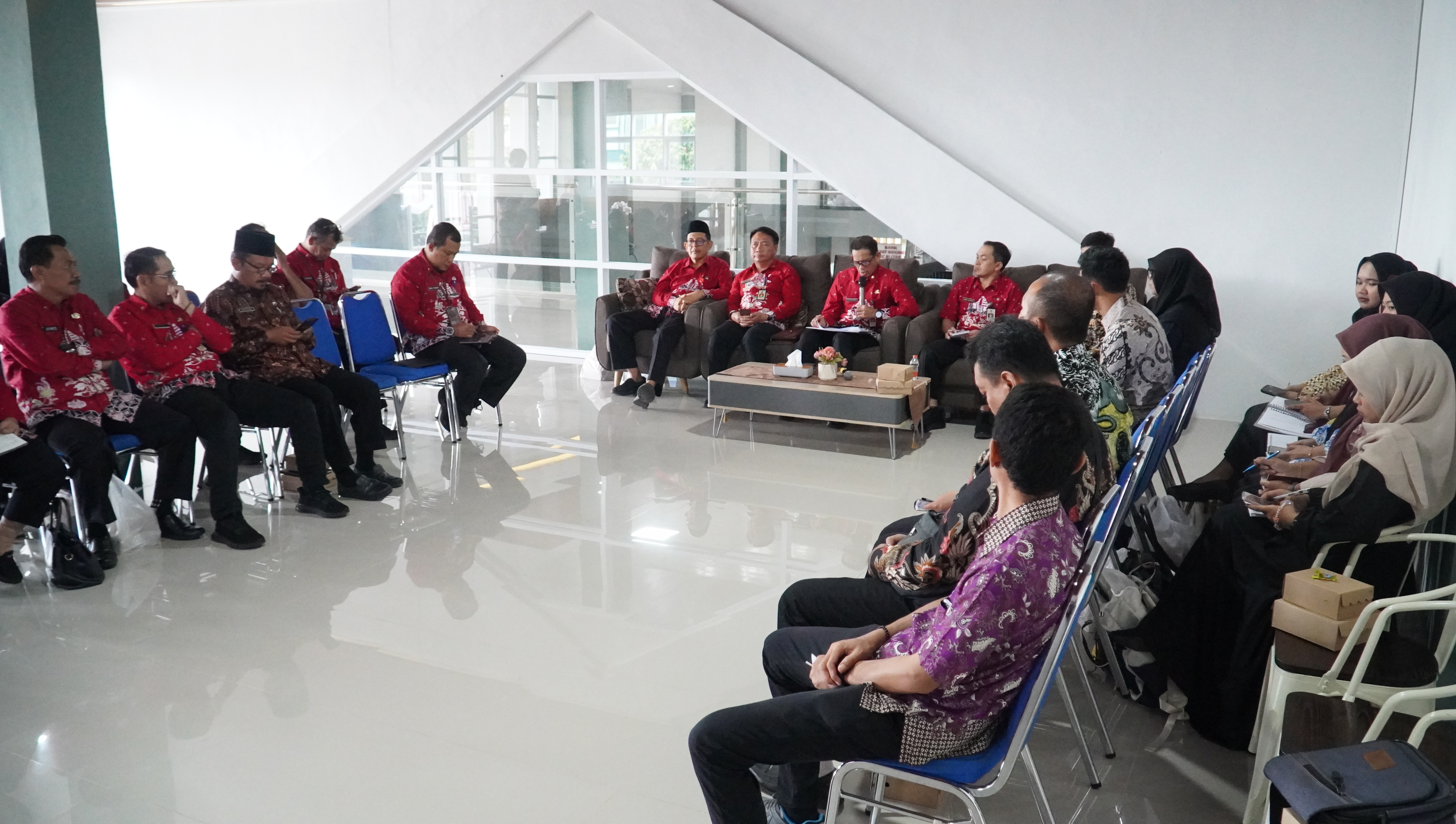 September 2025- Rakor Percepatan Pelaksanaan Program Makan Bergizi Gratis  (MBG) Wilayah Kota Blitar di MPP Kota Blitar