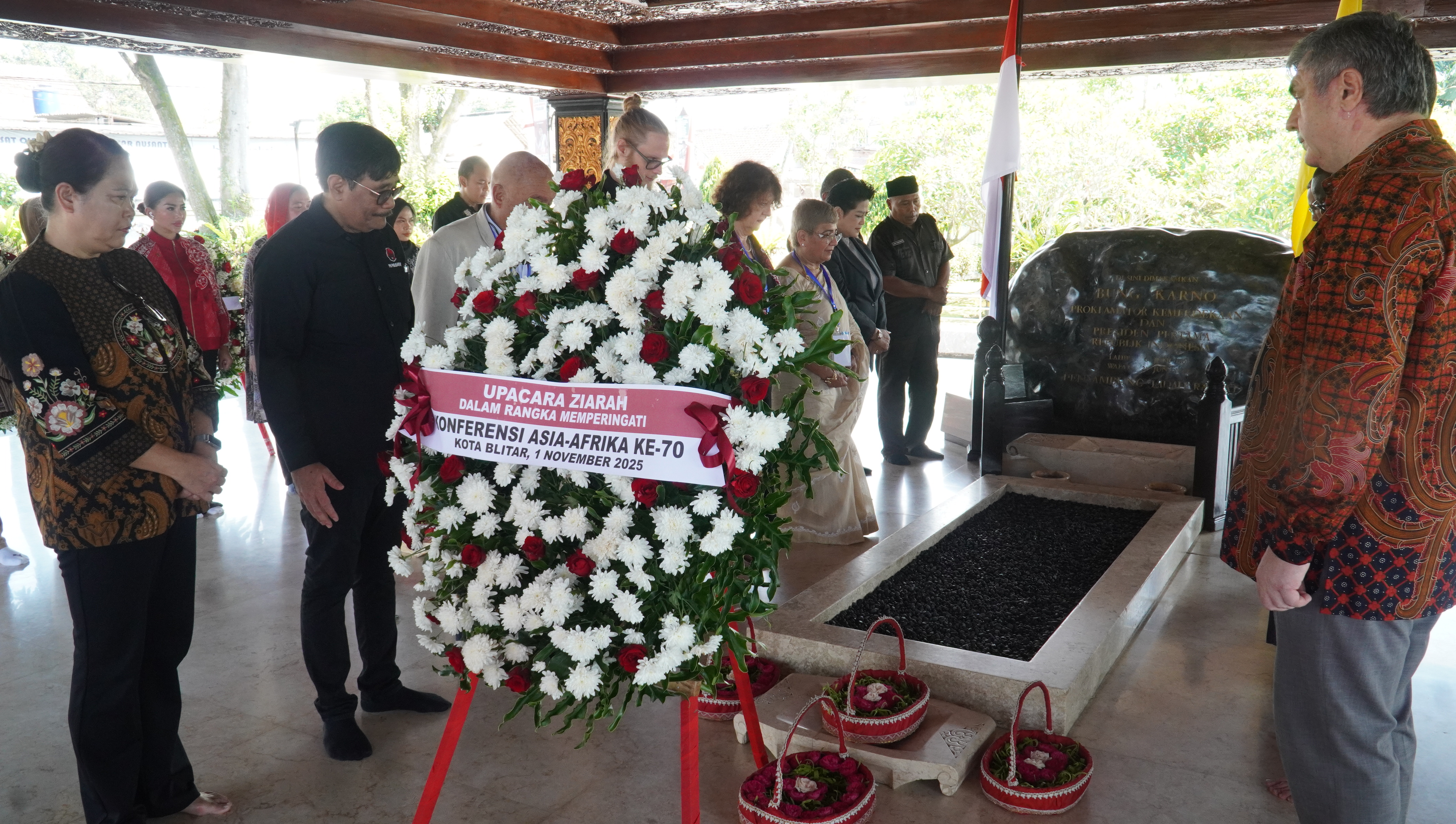 November 2025-Kunjungan  Ziarah DELEGASI KAA di Makam Bung Karno