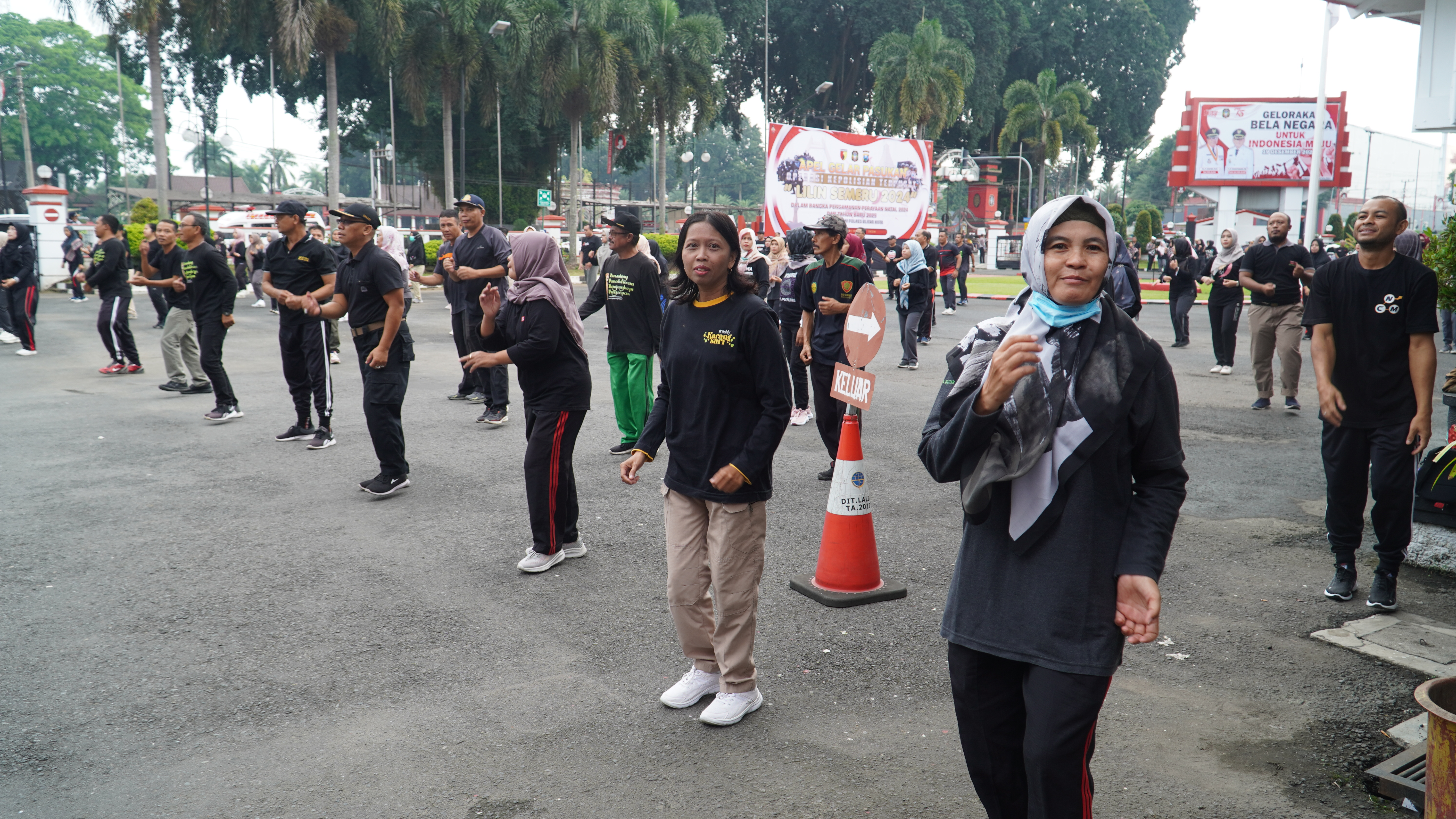 20 Desember 2024 - Senam Bersama ASN PEMKOT Blitar