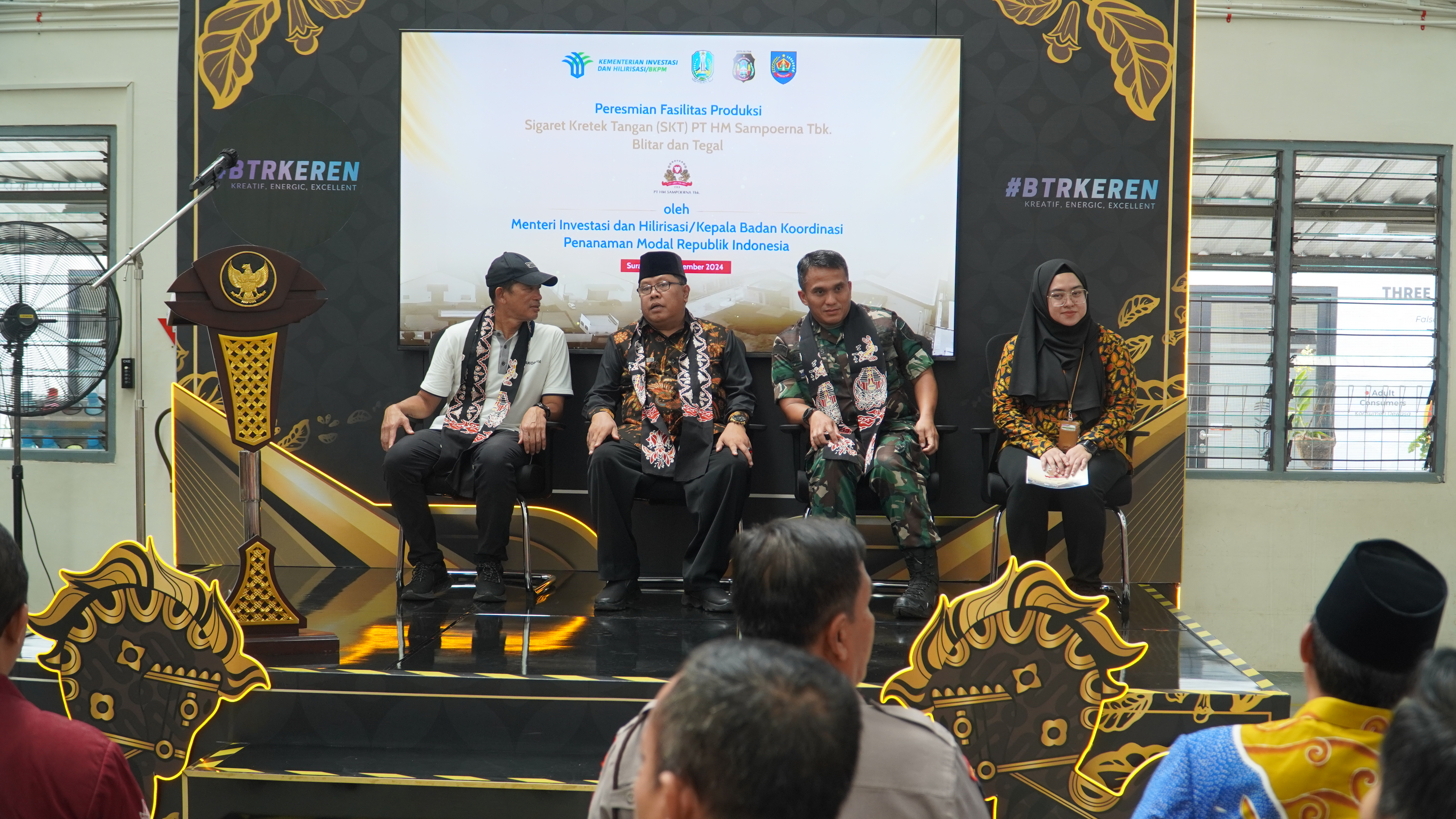 13 Desember 2024 -  Peresmian Fasilitas Produksi Kretek Tangan HM SAMPOERNA di Jl.Mojo Sawur Kel.BLITAR