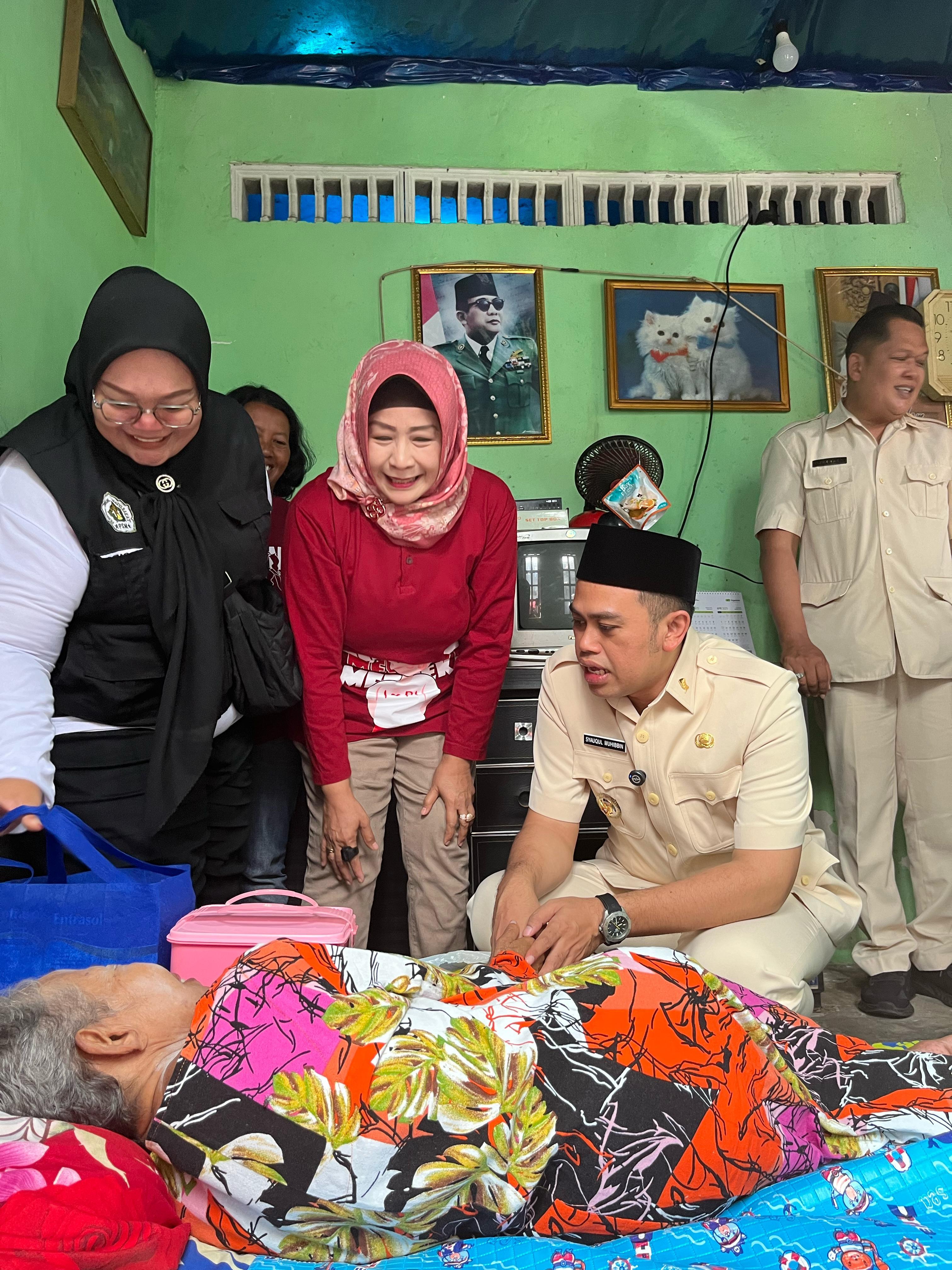 21 Maret 2025 - Pembagian BERKAT SAE untuk lansia (bu Boinem sekorejo, Bpk Hariyanto Plosokerep, Bu Ginah Kauman)