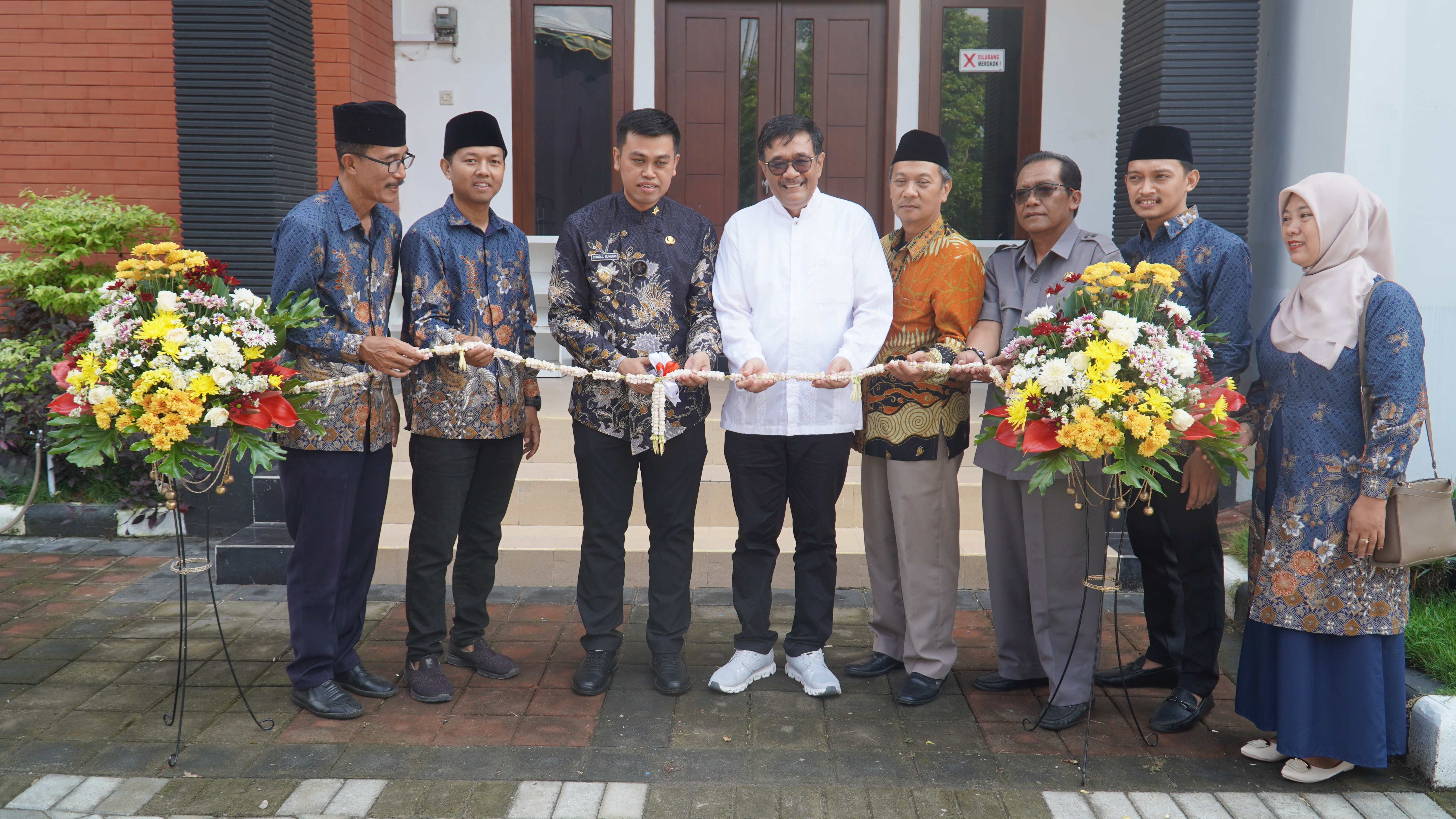 10 April 2025 - Halal bihalal  Peresmian Gedung KB-TK ISLAM AL AZHAR 67 Blitar di Jl.DI Panjaitan 63 Ngadirejo