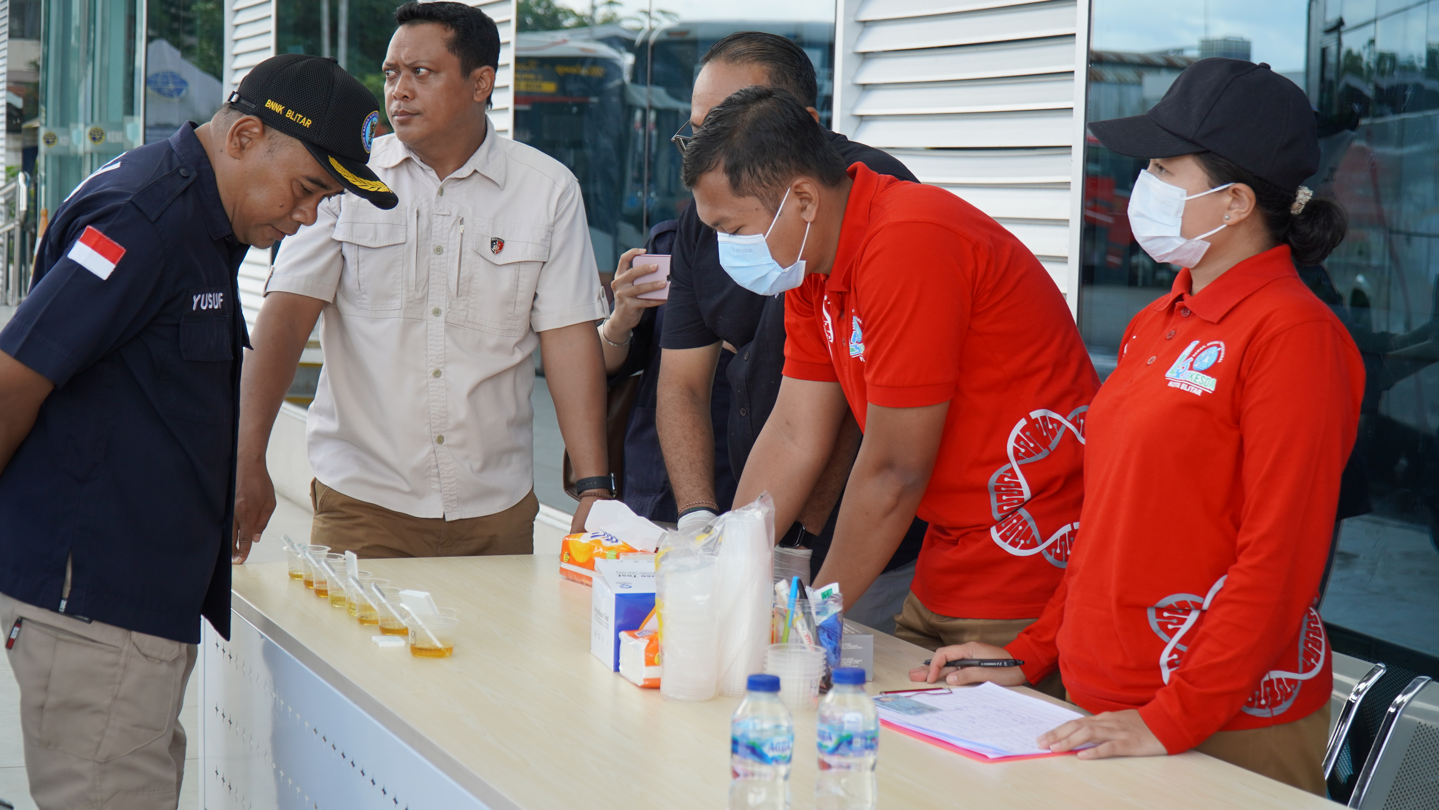 23 Desember 2025- Uji Urine Awak Kendaraan Angkutan Umum di Terminal Tipe A Patria Kota Blitar