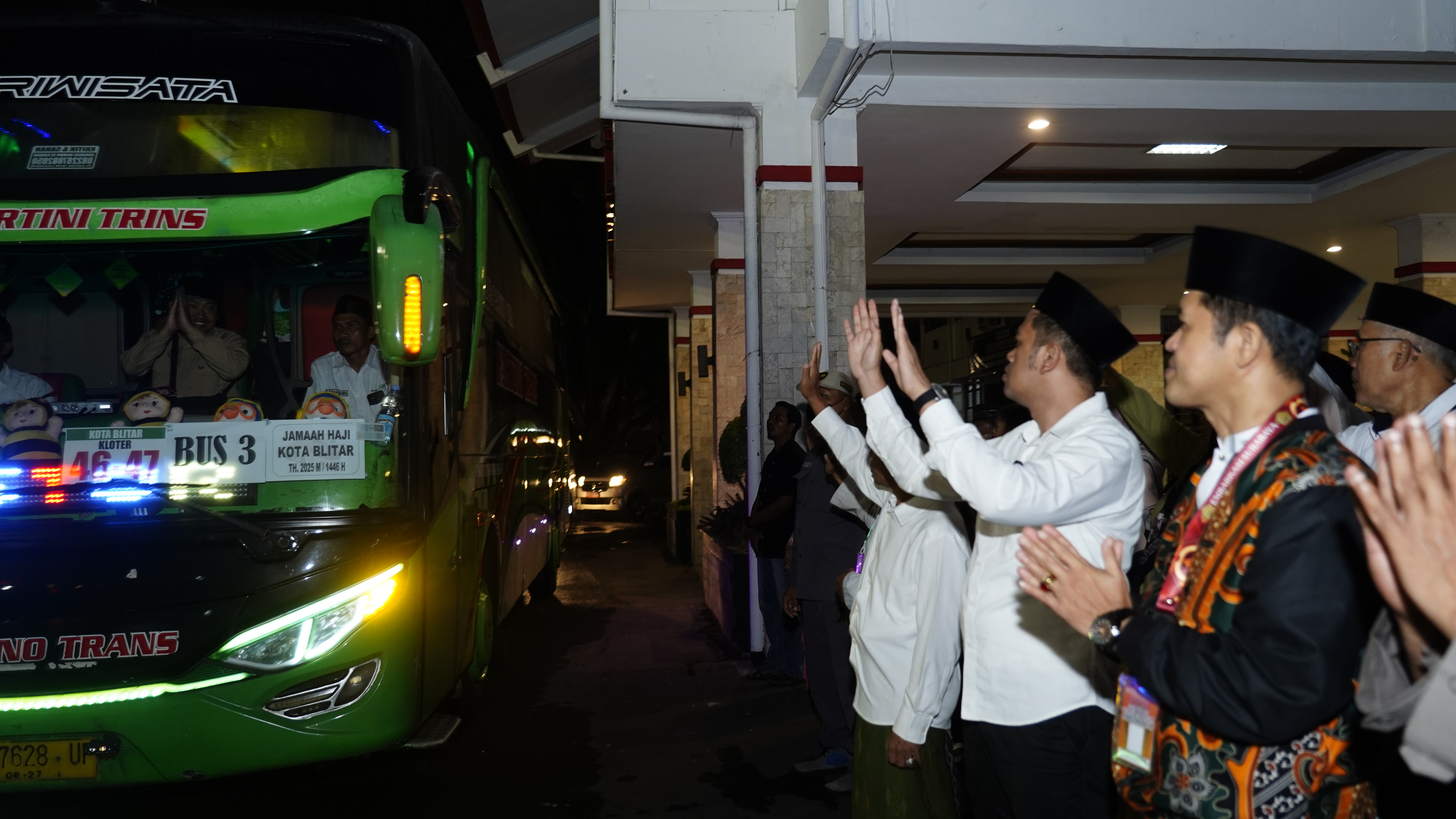 14 Mei 2025 - Pemberangkatan Calon Jamaah Haji Kota Blitar Tahun 2025