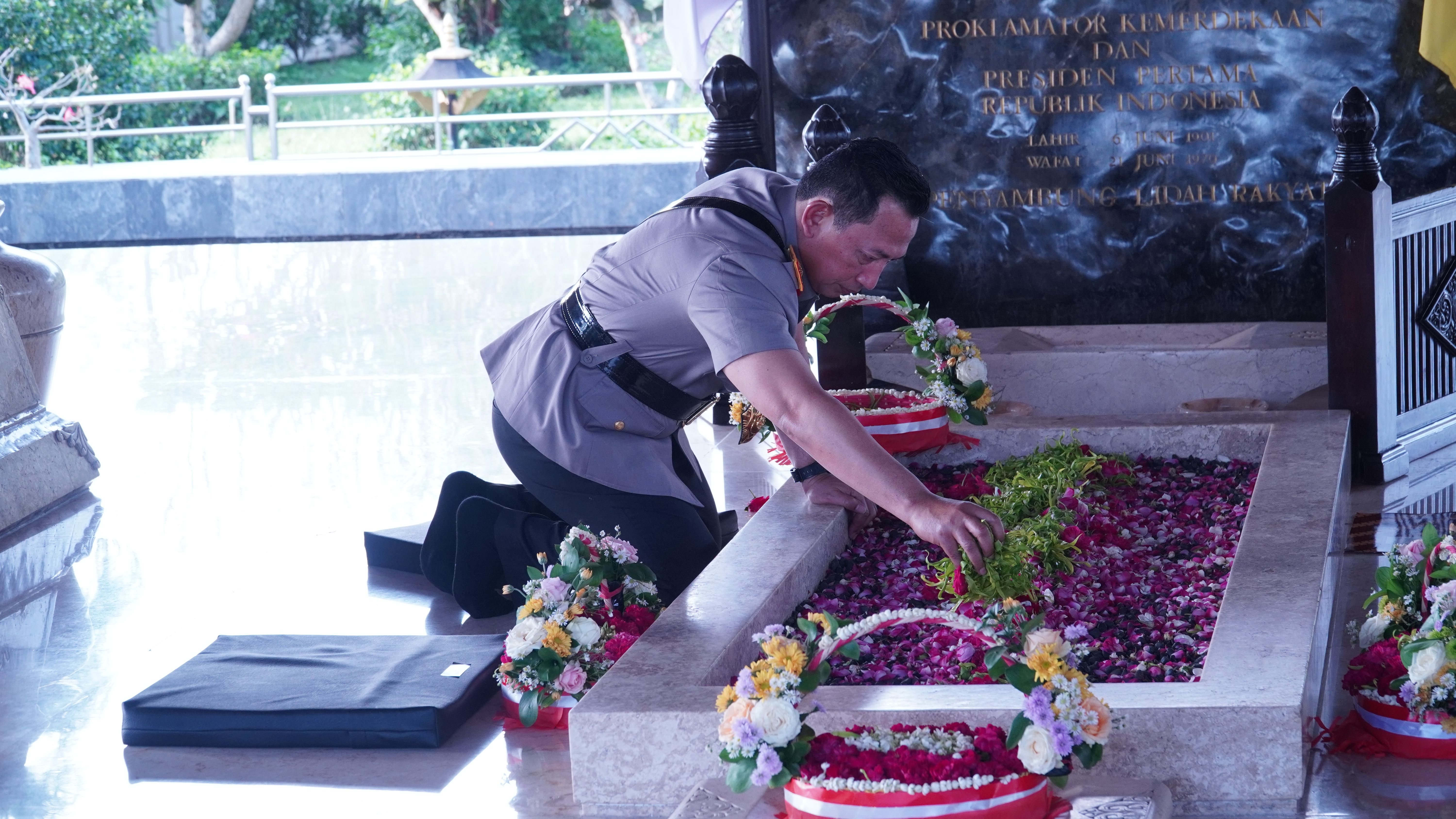 25 Juni 2025 - Kunjungan Ziarah KAPOLRI di Makam Bung Karno