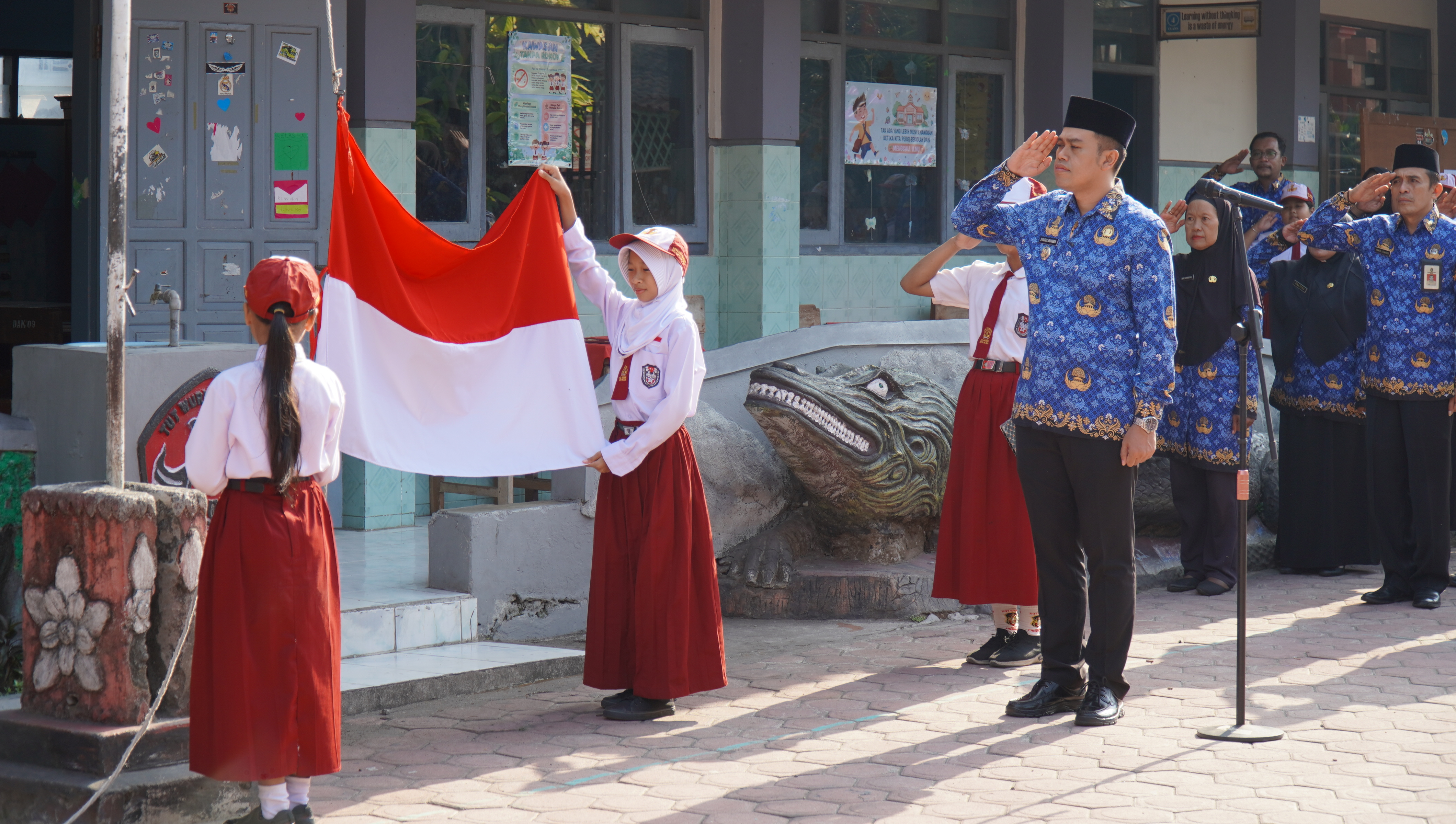 19 Oktober 2026 Upacara Hari Senin di SDN SUKOREJO 2 (Jl.Krantil )