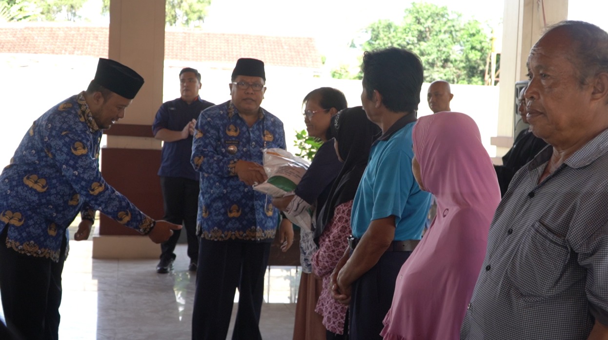 3 Desember 2024 - Penyaluran Simbolis Bantuan Pangan Program Bapanas RI