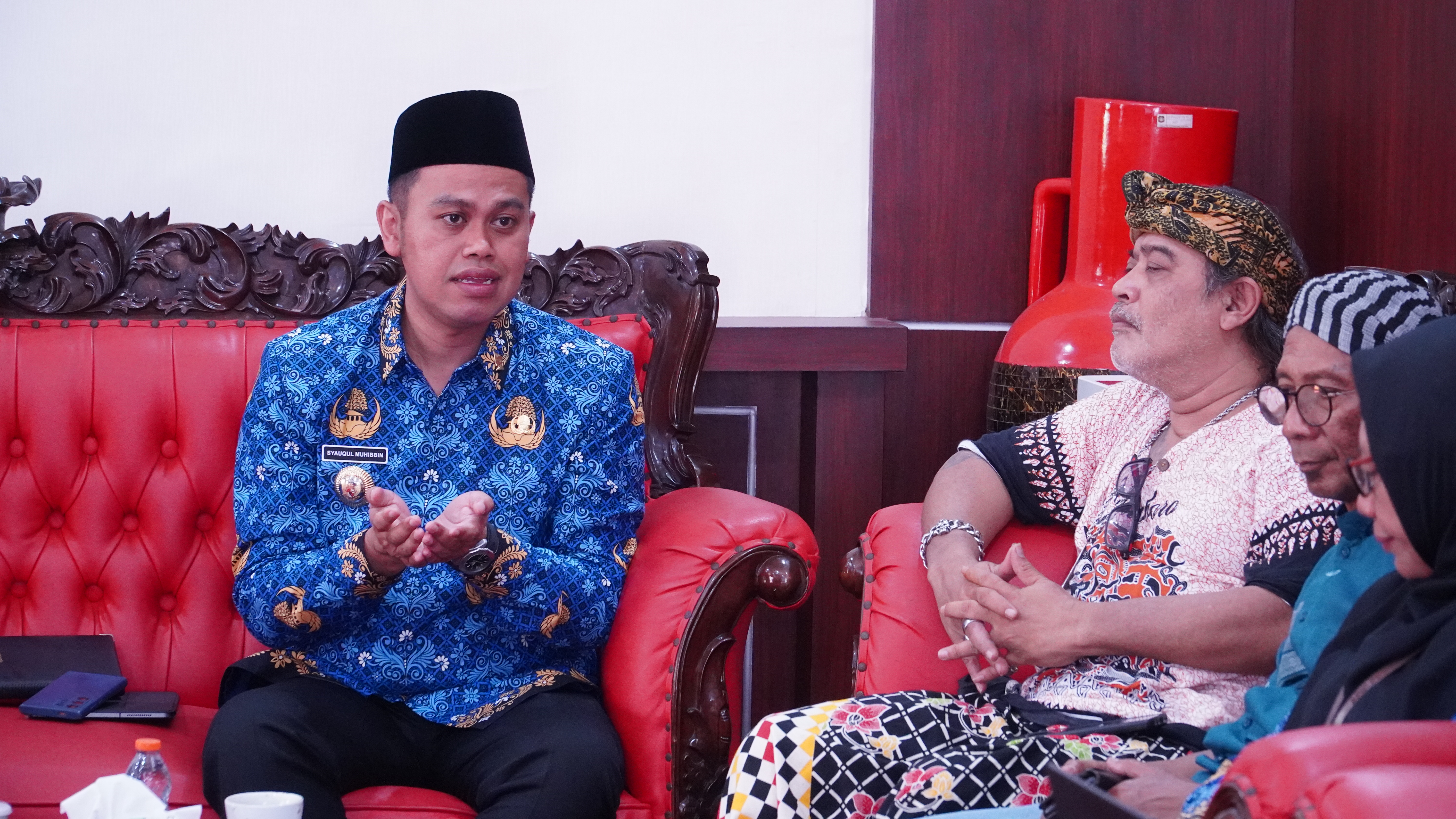 17 Juni 2025 - Menerima Prof.Jocobus Rood dr UNESCO Hongkong &amp; Mr.Eugene dari W2 Point di Rumah Dinas Walikota Blitar