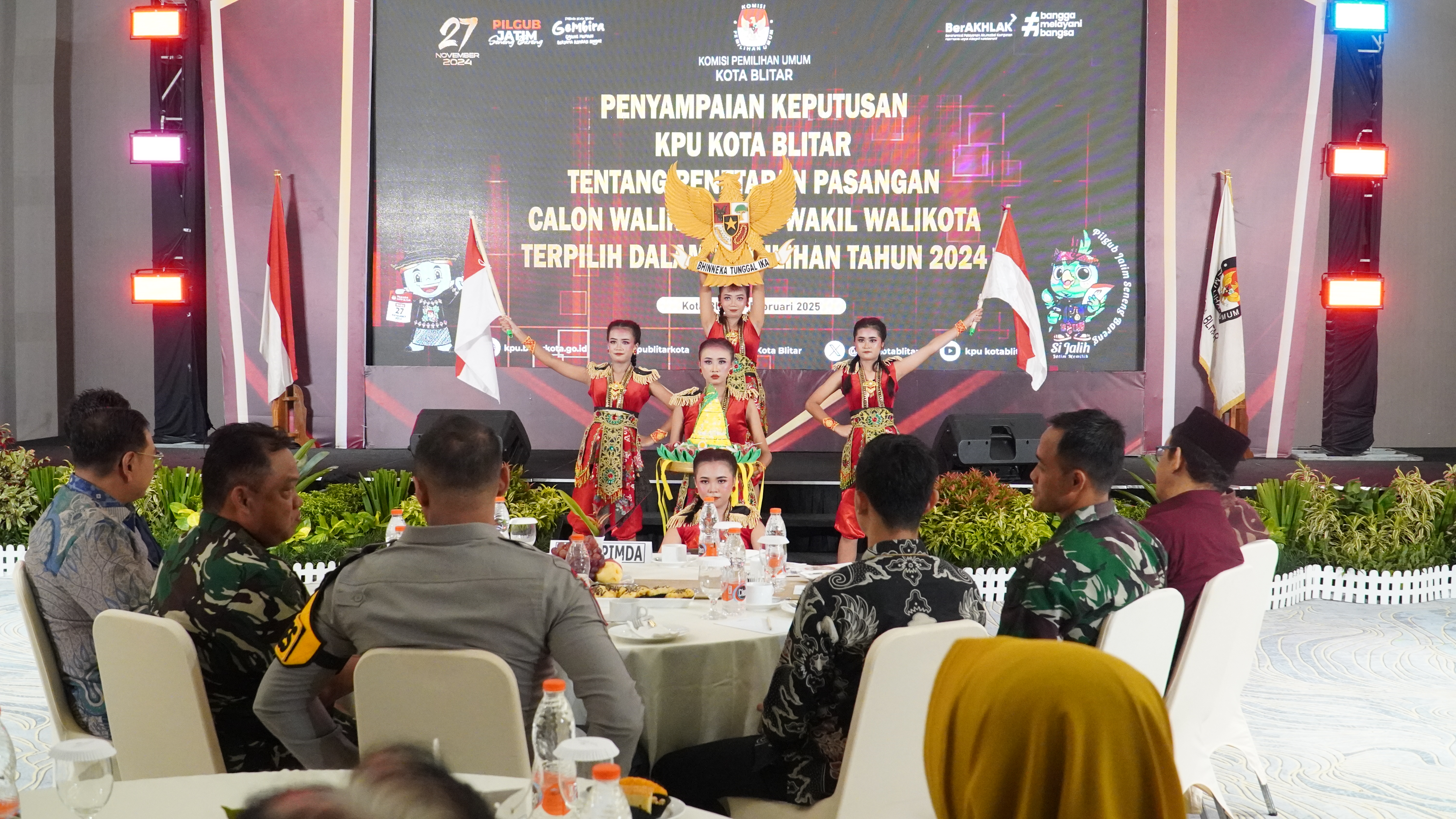 7 Februari 2025 - Penyampaian Keputusan KPU Kota Blitar Penetapan Pasangan Calon Walikota &amp; Wakil Walikota Pemilihan Serentak Tahun 2024