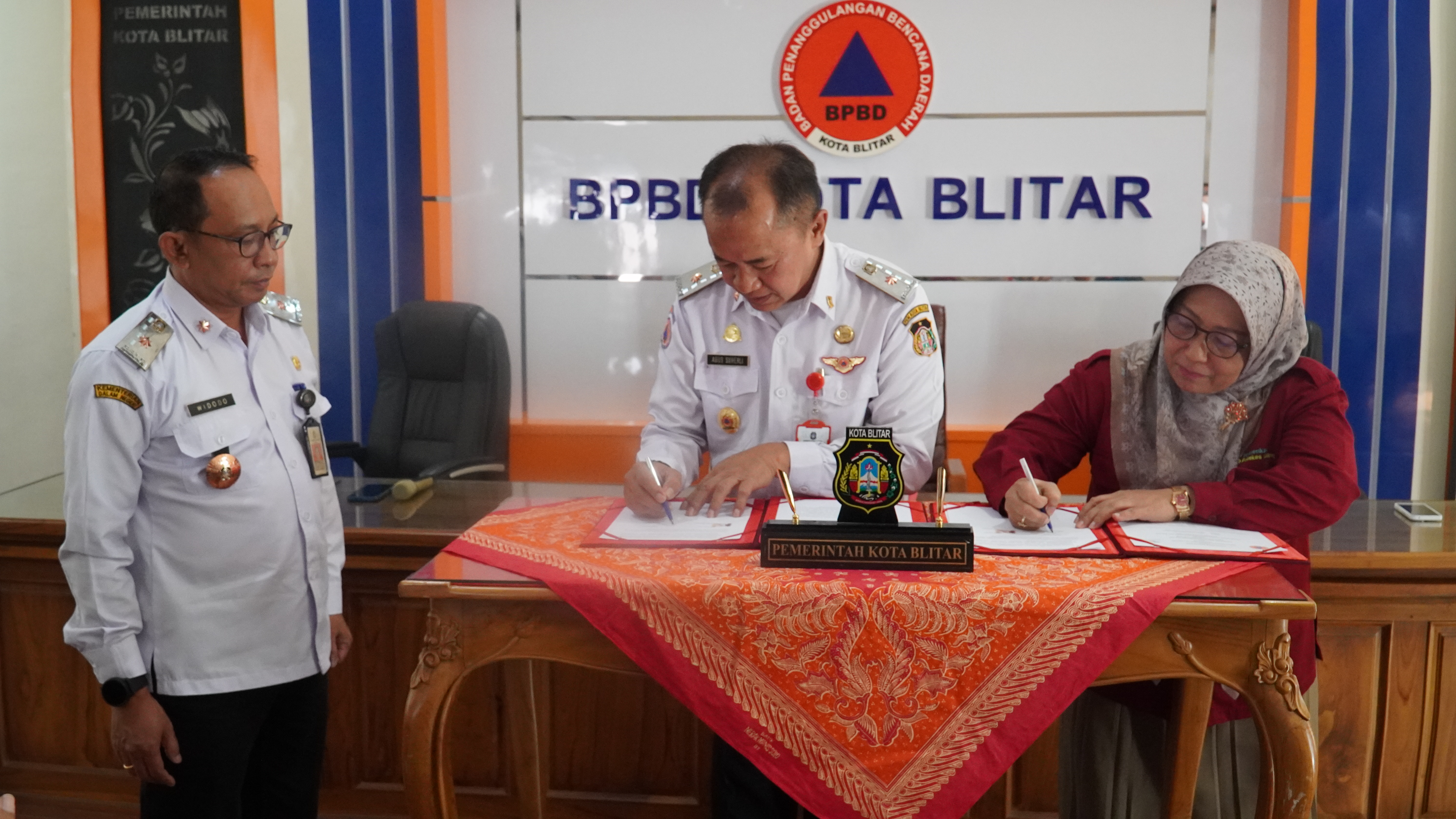 4 Juni 2025 - Penandatanganan PKS Penanganan Trauma Psikologis Pasca Bencana di Aula Kantor BPBD