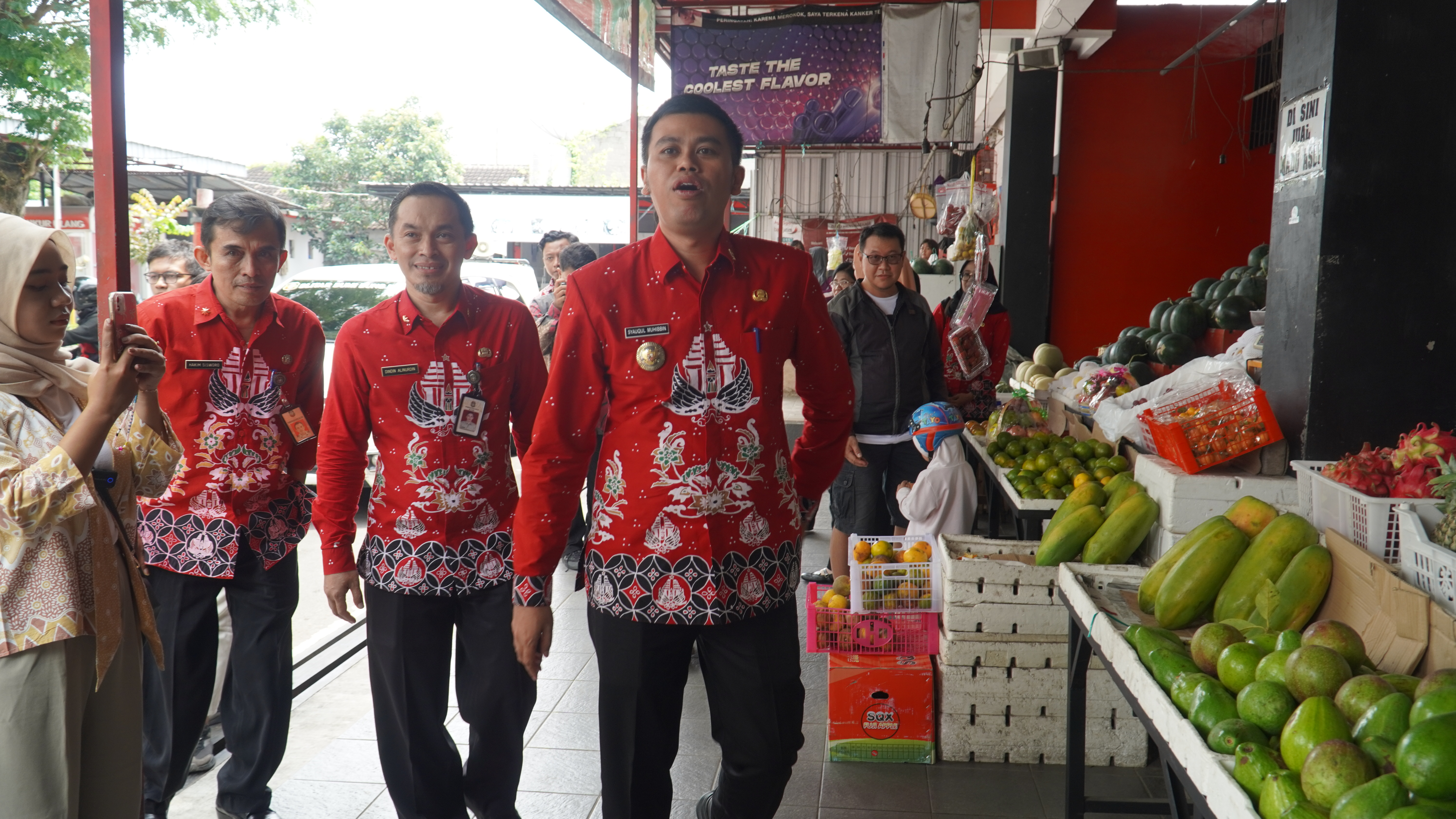 27 Maret 2025 - Walikota Blitar Belanja di  PASAR PON