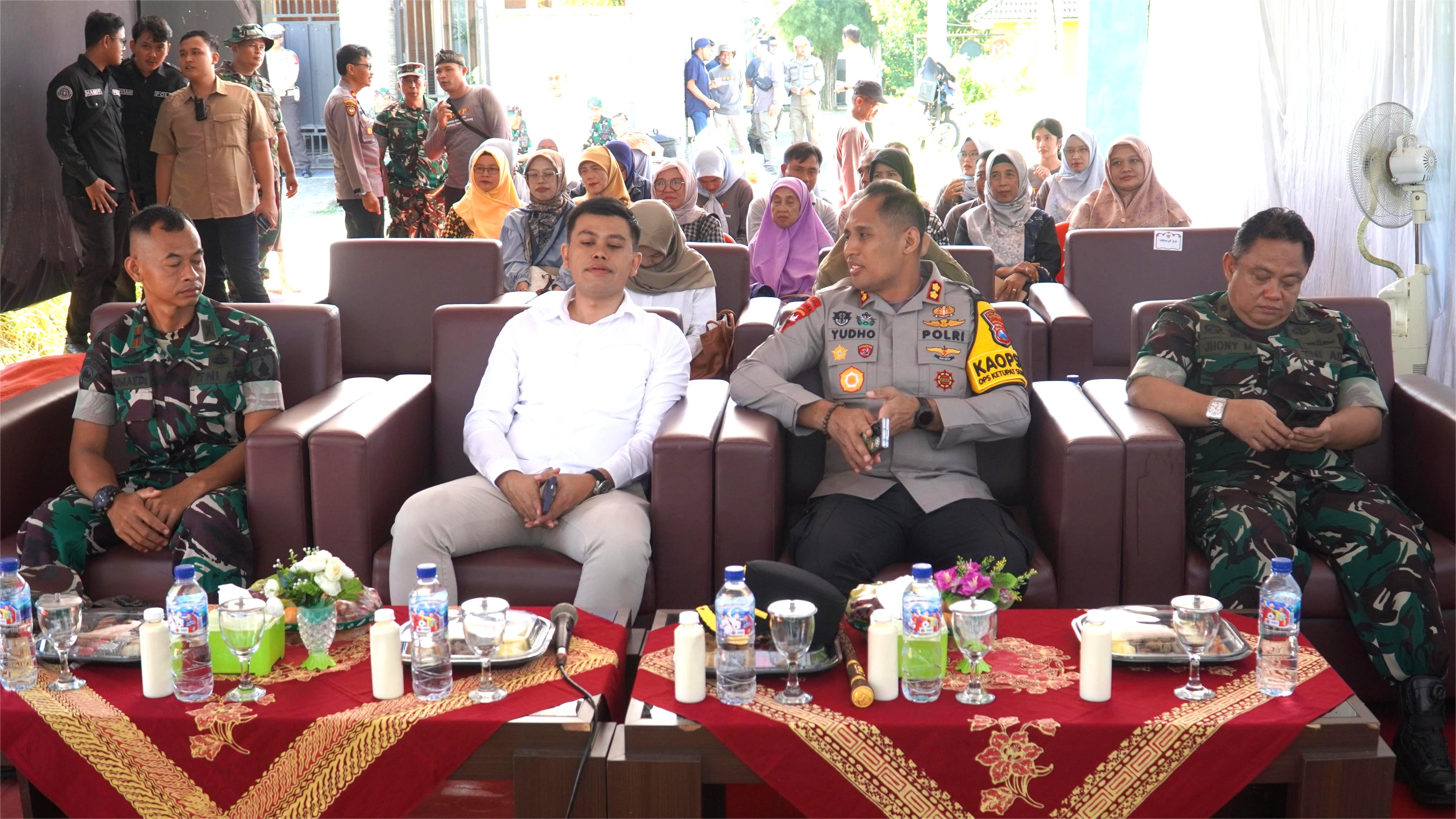 7 April 2025 - Zoom Meeting PANEN RAYA PADI SERENTAK di 14 PROVINSI di Indonesia bersama PRESIDEN RI di area persawahan  Jl.Karimata Kel.Sananwetan