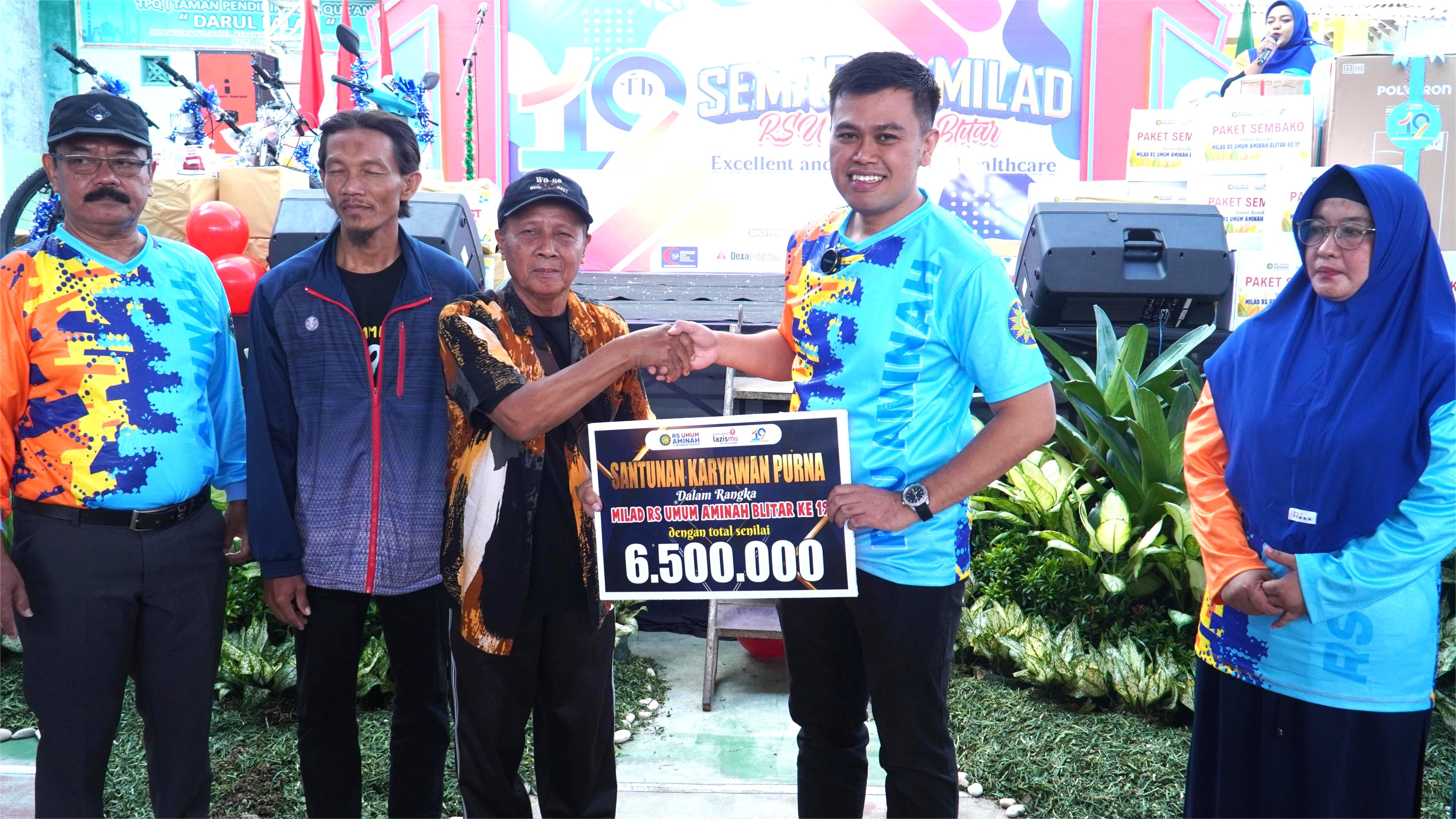 4 Mei 2025 - Jalan Sehat dalam rangka HUT RSU AMINAH K-19  di Lapangan Volly Warga Rw 07 Jl.Irian Kelurahan Kepanjenkidul