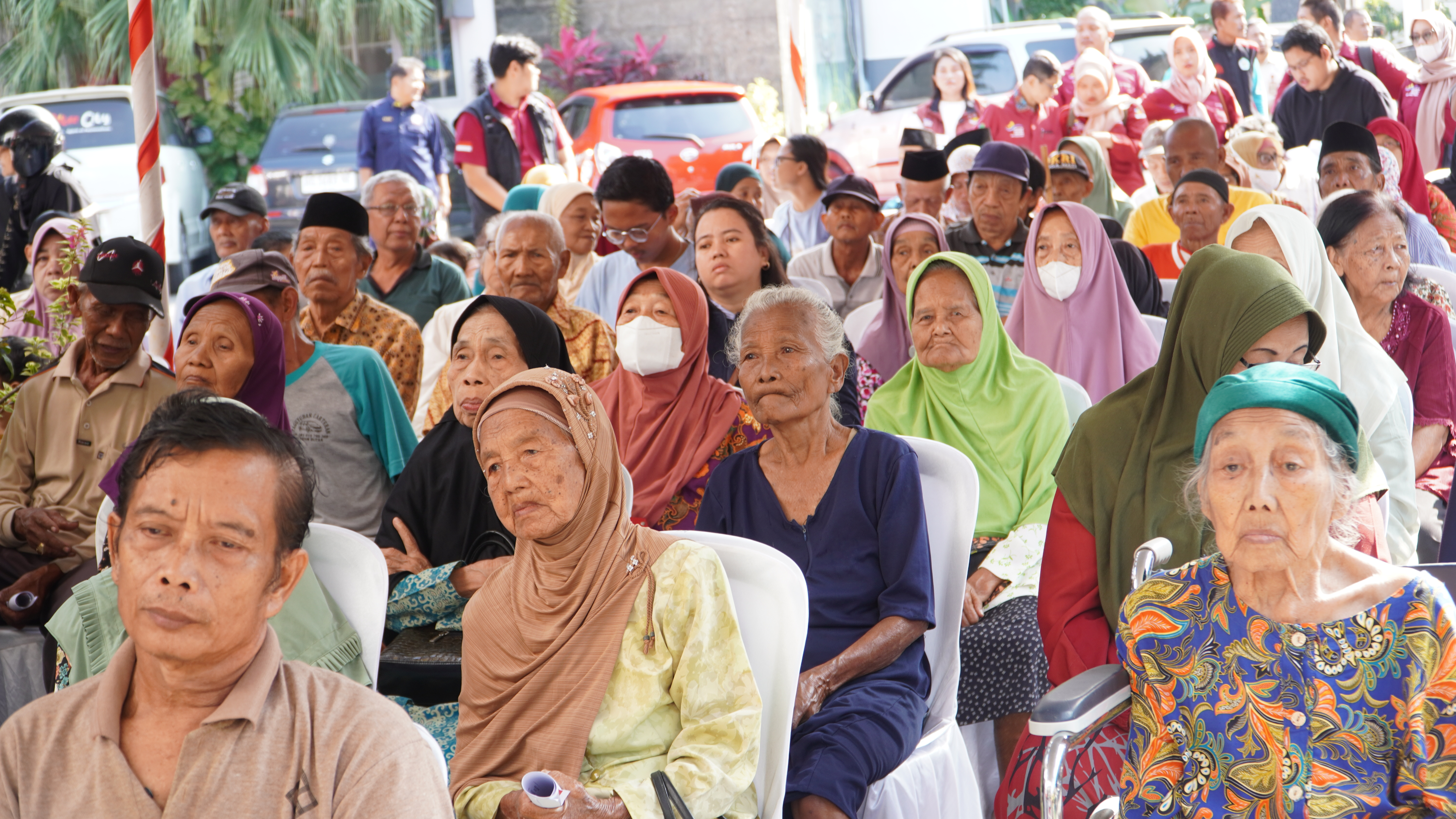 23 Juni 2025 - Penyaluran Bantuan PKH dan ATENSI di Kantor Dinas Sosial