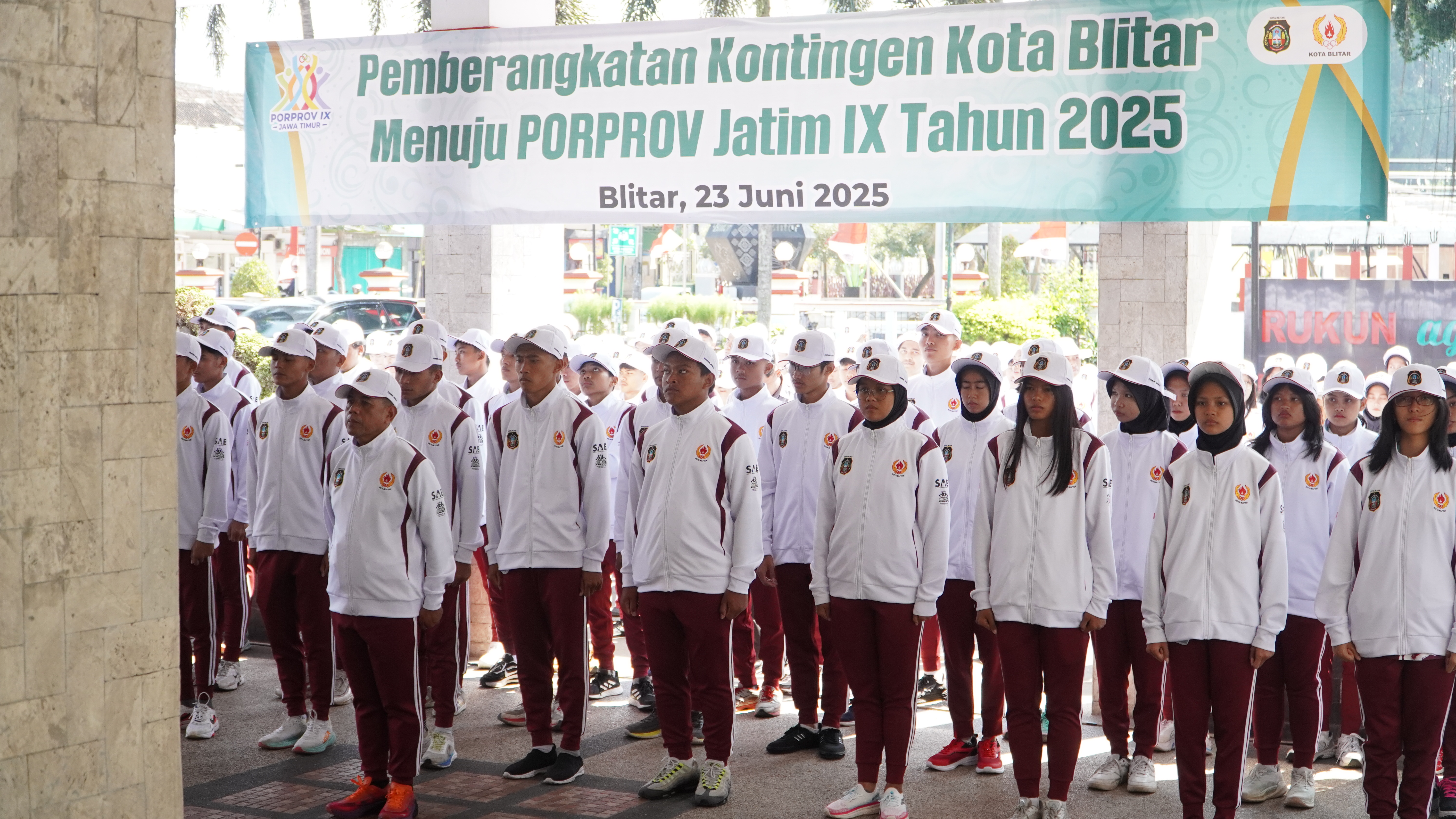 23 Juni 2025 - Pemberangkatan Kontingen Kota Blitar menuju Porprov Jatim IX 2025 di Halaman Kantor Walikota