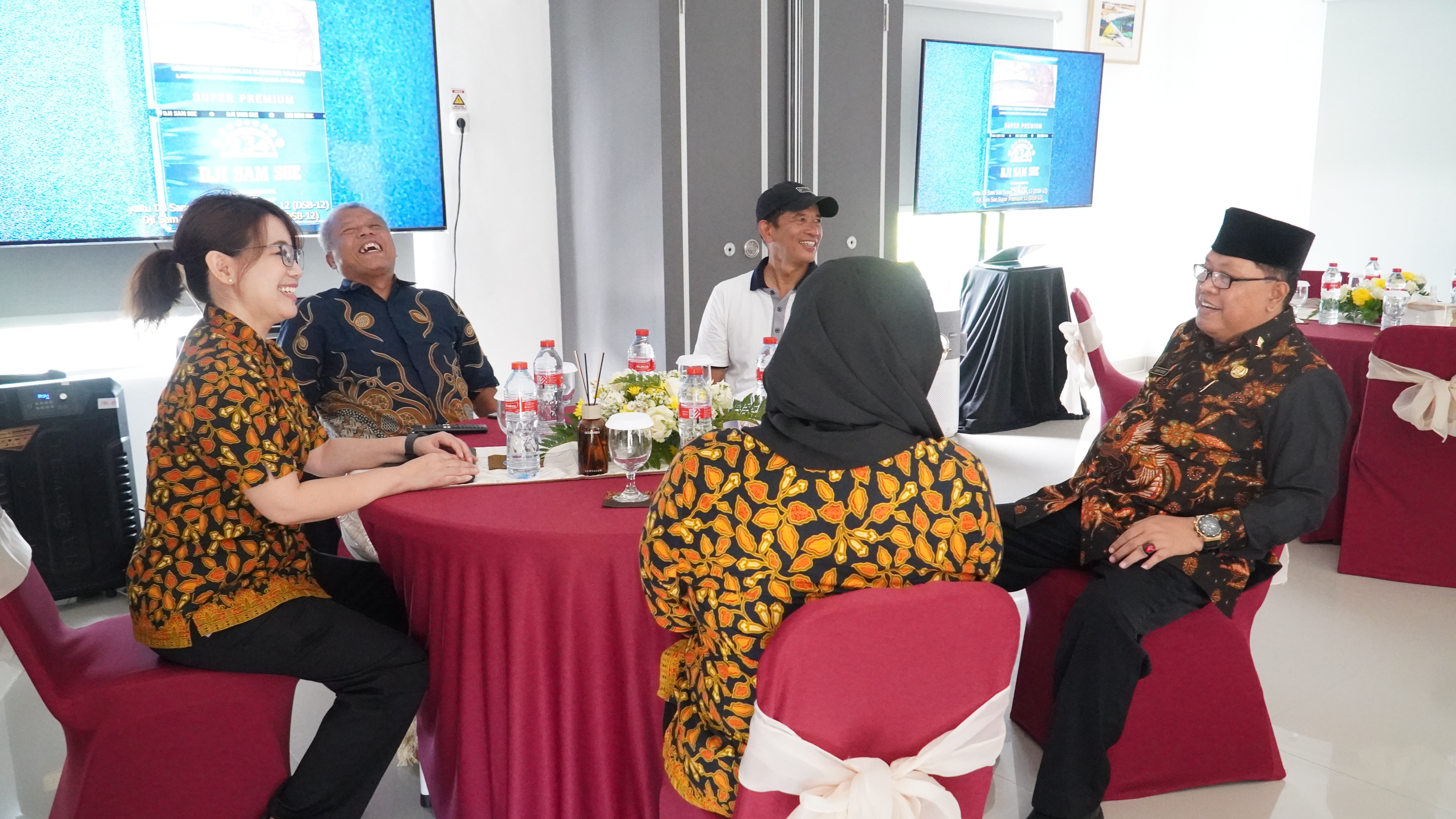 13 Desember 2024 -  Peresmian Fasilitas Produksi Kretek Tangan HM SAMPOERNA di Jl.Mojo Sawur Kel.BLITAR