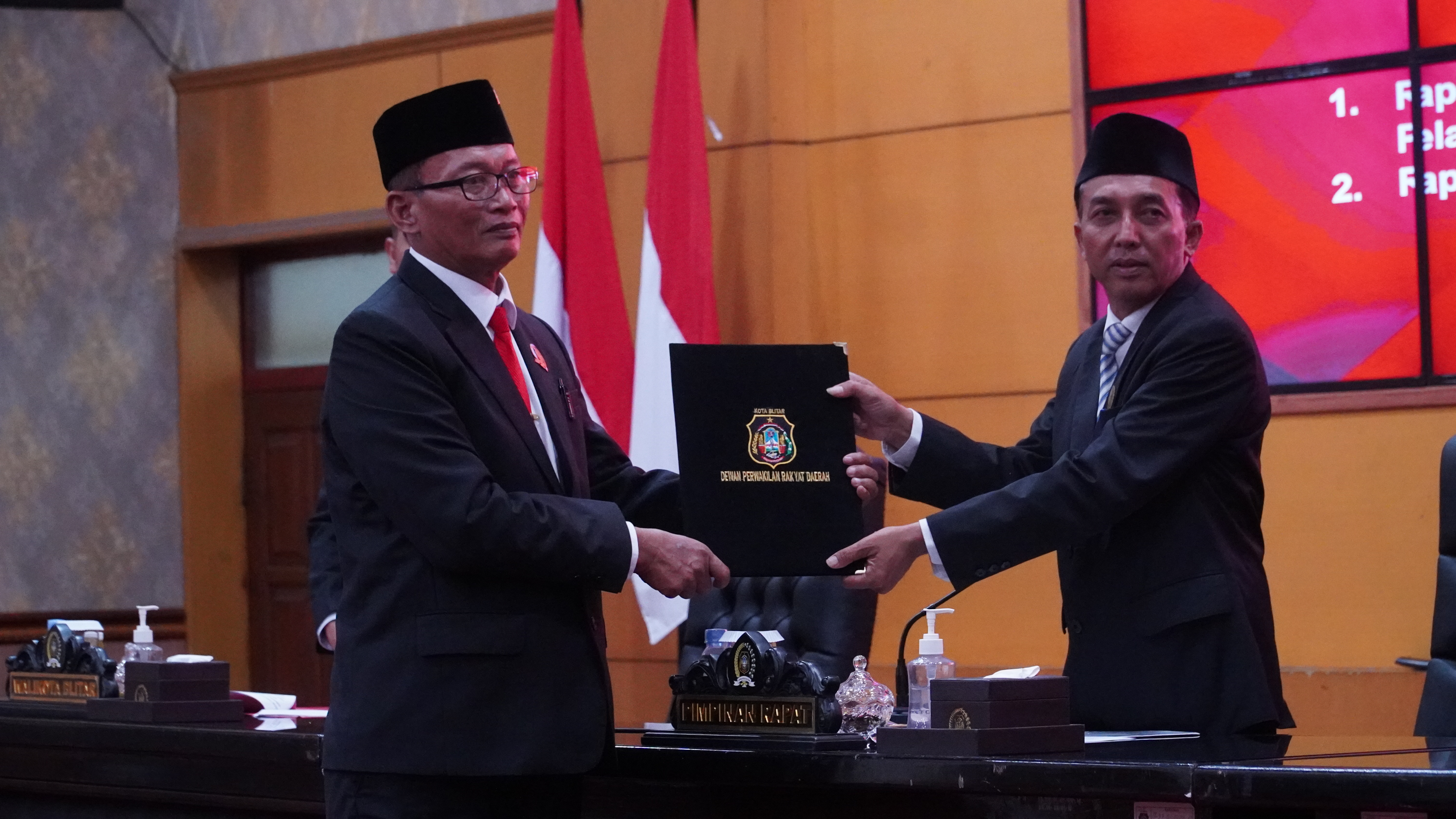 13 Juni 2025 - RAPAT PARIPURNA DPRD