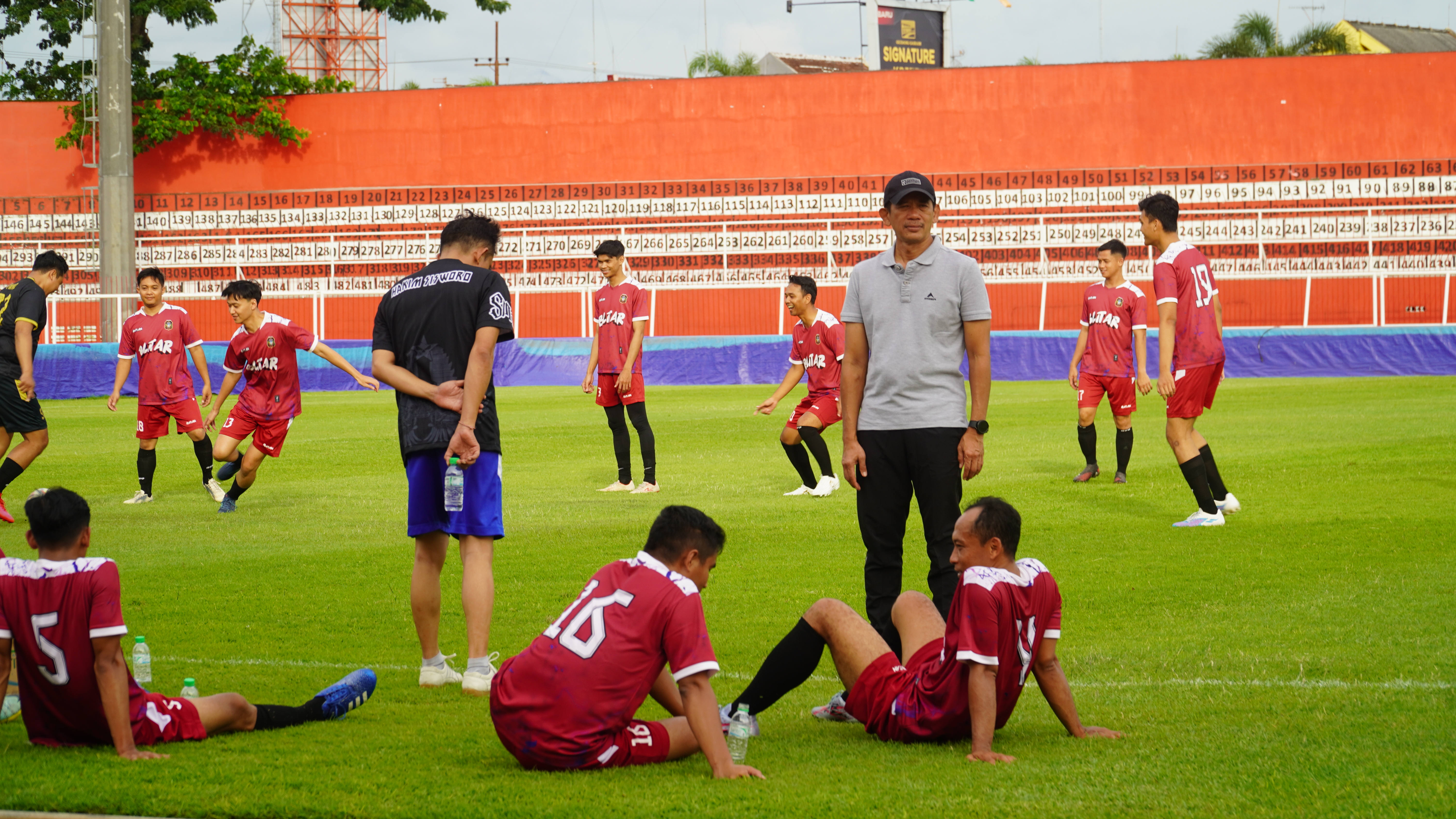 11 Januari 2025 - Friendly Match PEMKOT BLITAR Vs PEMKAB TRENGGALEK di Stadion Suprijadi