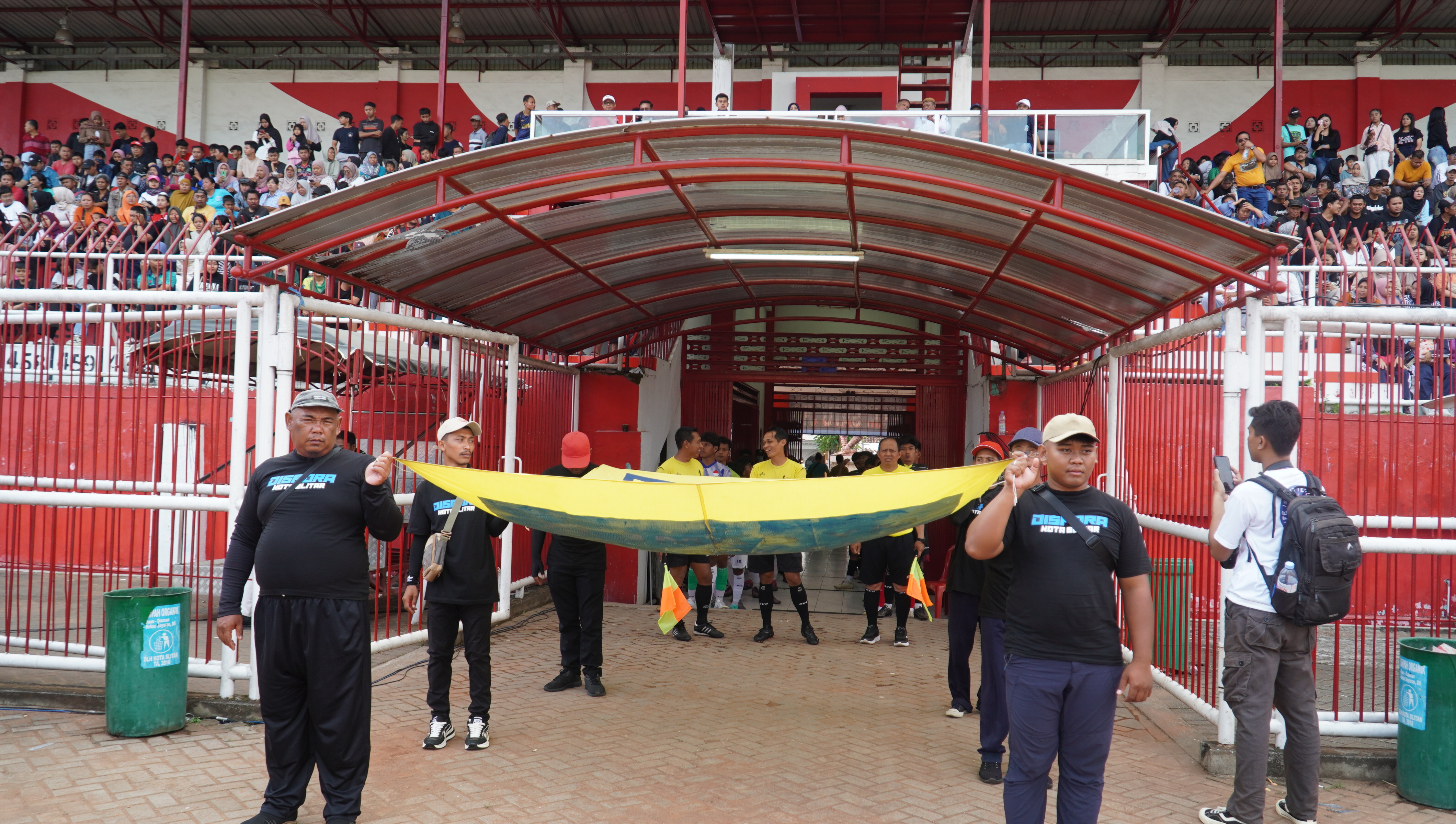 4 Oktober 2025- Nobar Pertandingan Semi Final LIGA PELAJAR WALIKOTA CUP di Stadion Suprijadi