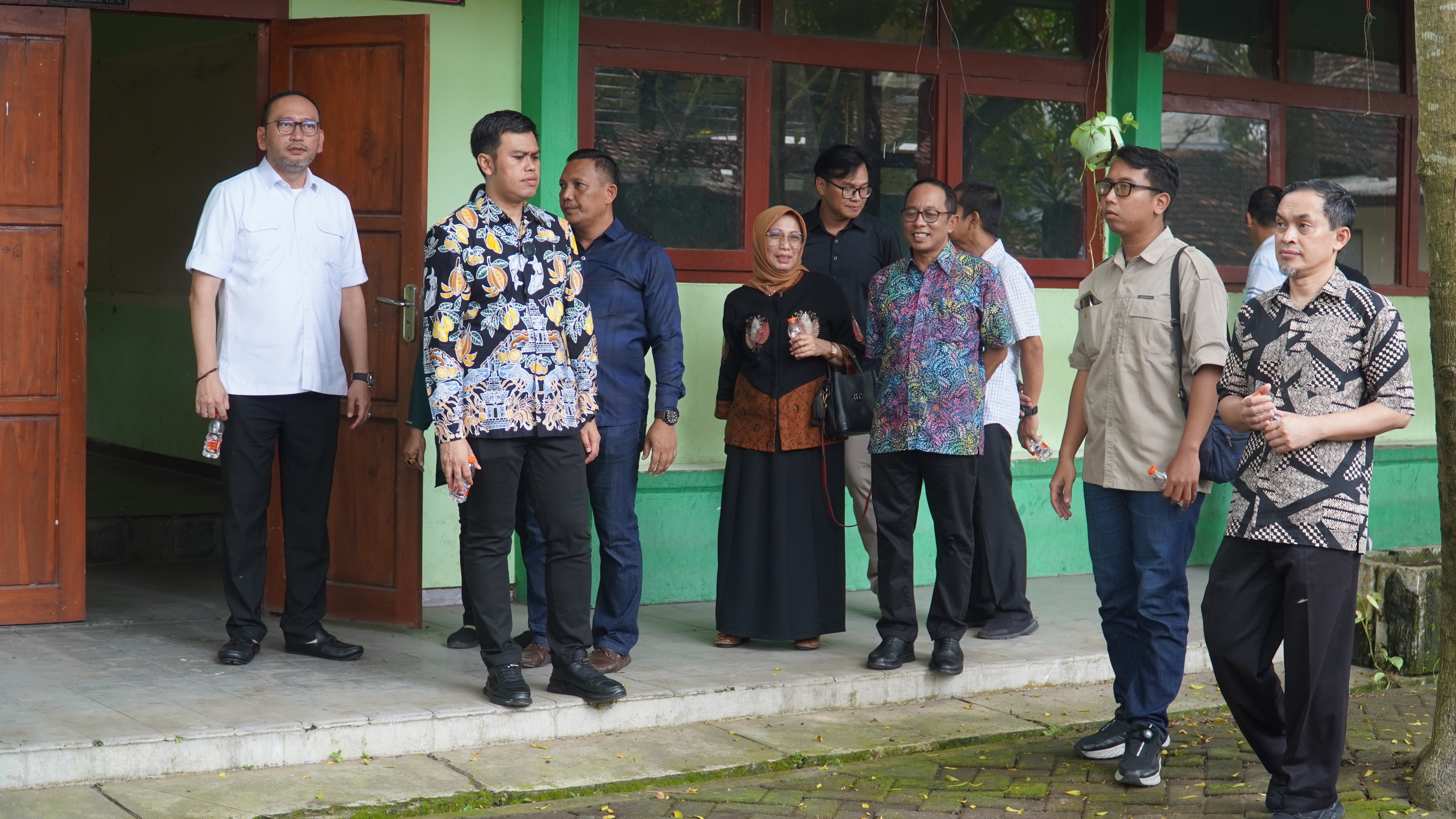17 Mei 2025 - Kunjungan SEKJEN KEMENSOS RI  Bapak Roben Ricco di exs SMPN 6 &amp;amp; Lapangan Kauman