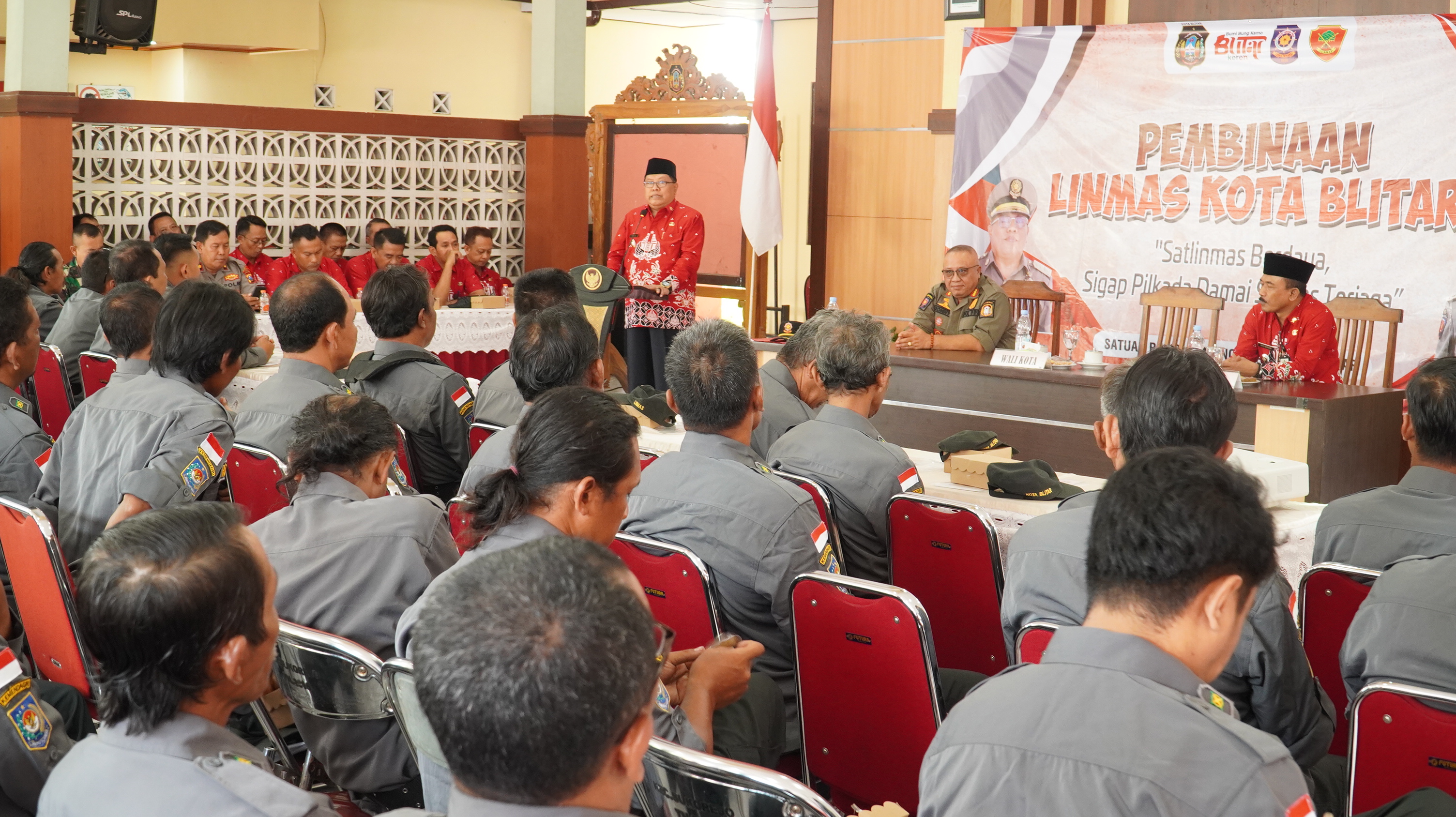 14 November 2024 - Pembukaan Pembinaan &amp;amp; Pembekalan Anggota Satlinmas Pilkada Tahun 2024 di Balai Kec.SUKOREJO
