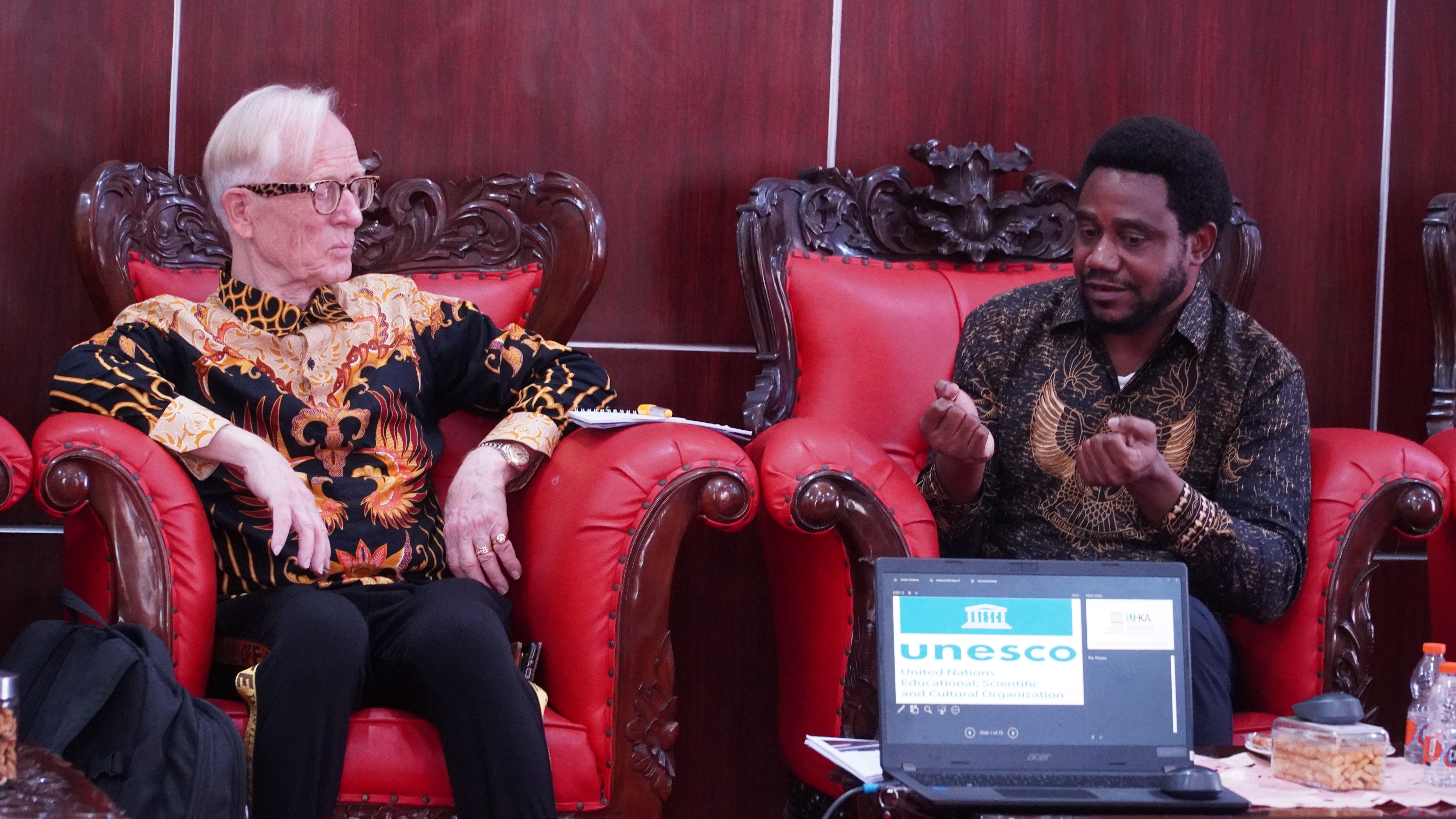 17 Juni 2025 - Menerima Prof.Jocobus Rood dr UNESCO Hongkong &amp;amp; Mr.Eugene dari W2 Point di Rumah Dinas Walikota Blitar