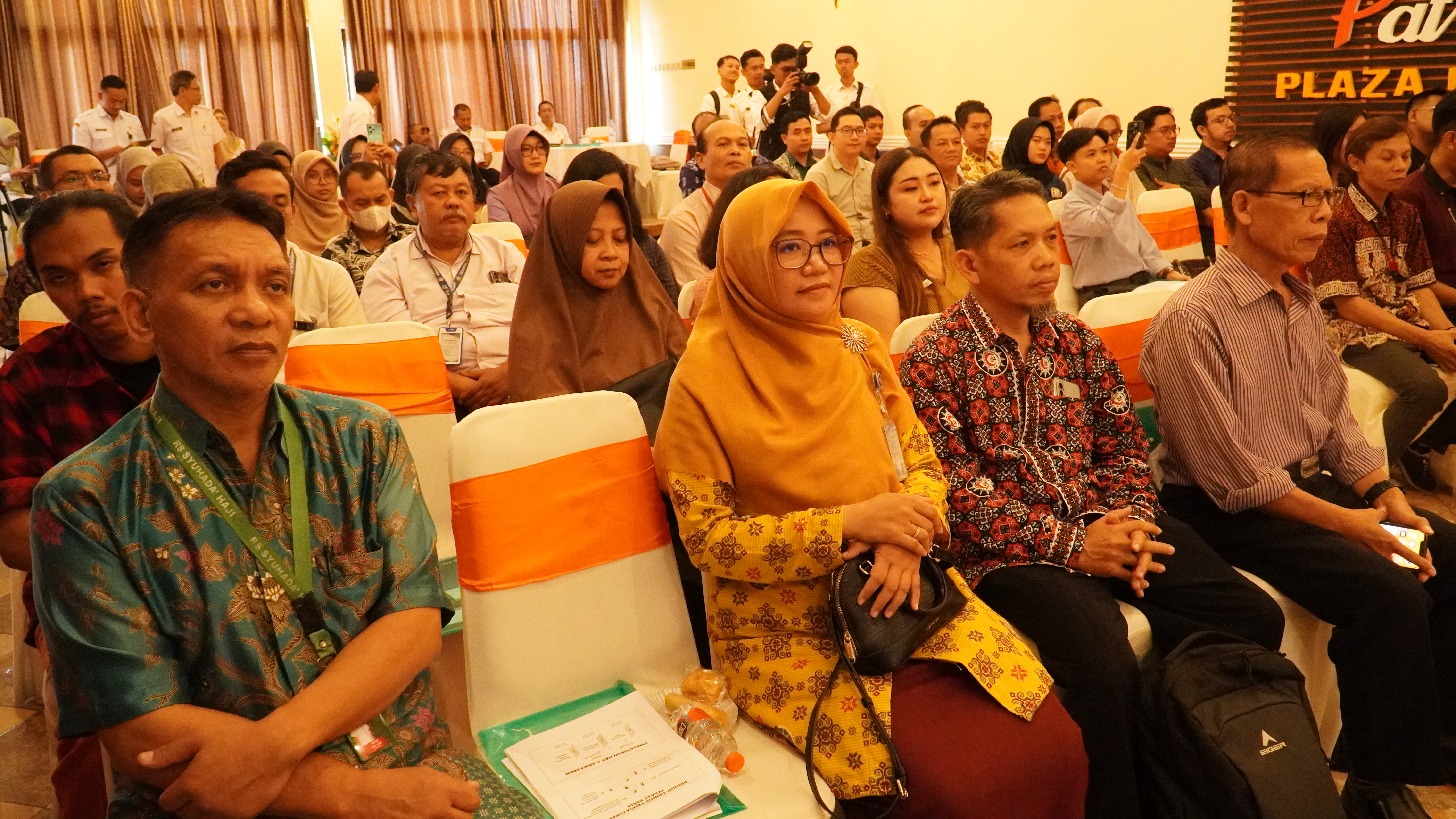 30 April 2025 - Pembukaan Sosialisasi Peraturan Ketenagakerjaan Tentang Pembuatan Peraturan Perusahaan di Ballroom Patria Plaza Hotel