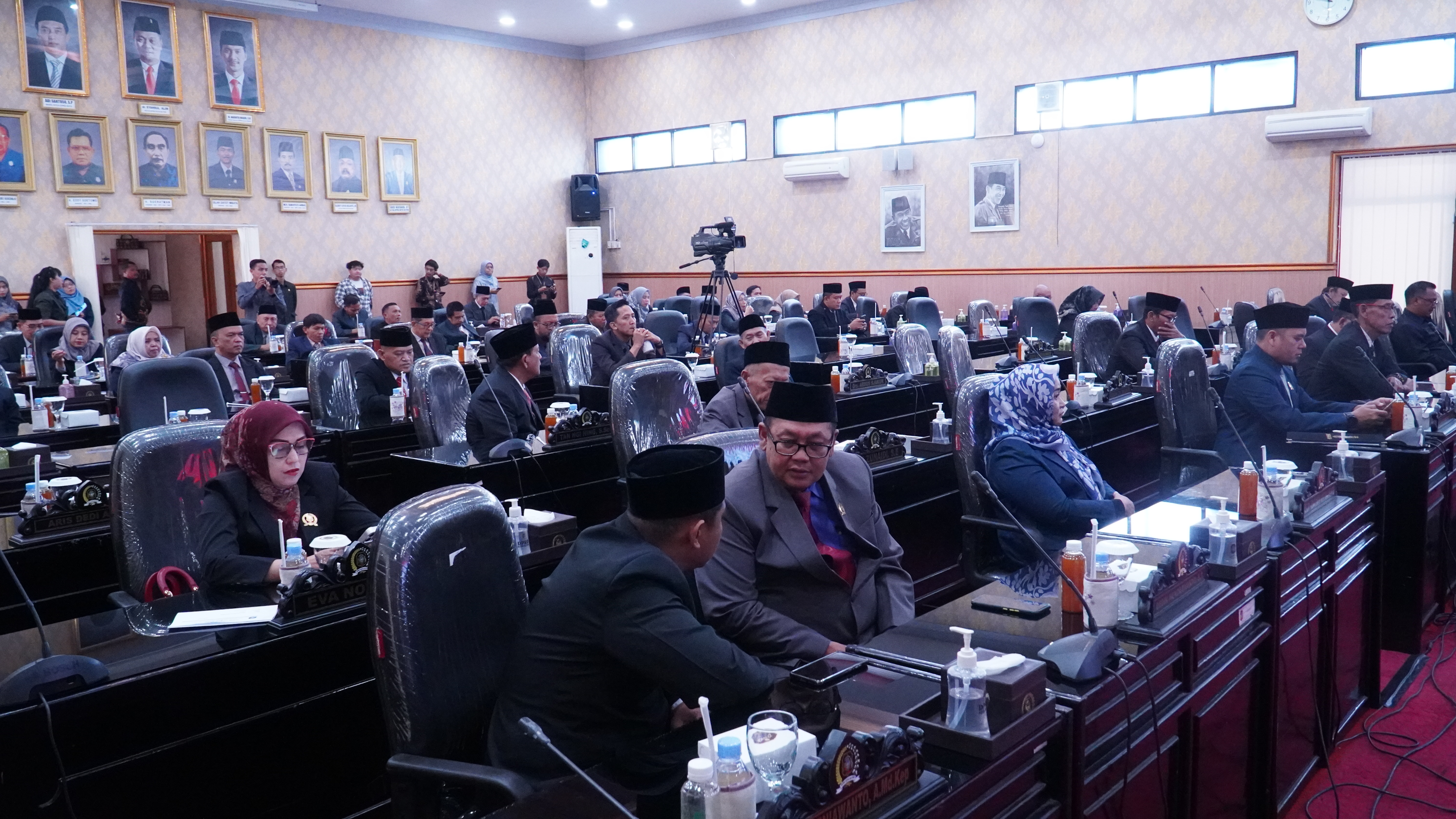 10 Juli-Rapat Paripurna DPRD