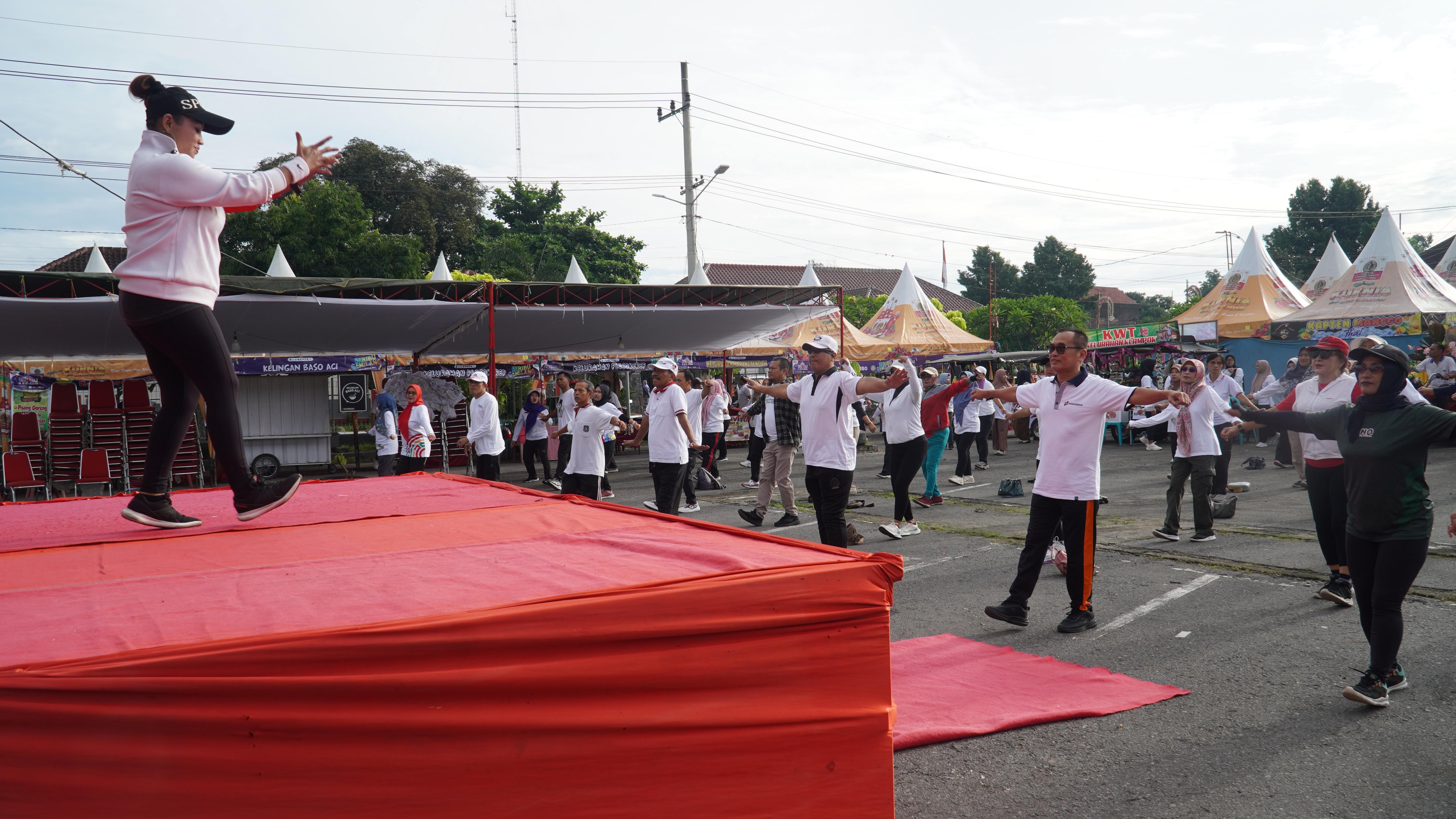 27 Desember 2024 - Senam bersama ASN PEMKOT BLITAR di terminal Patria