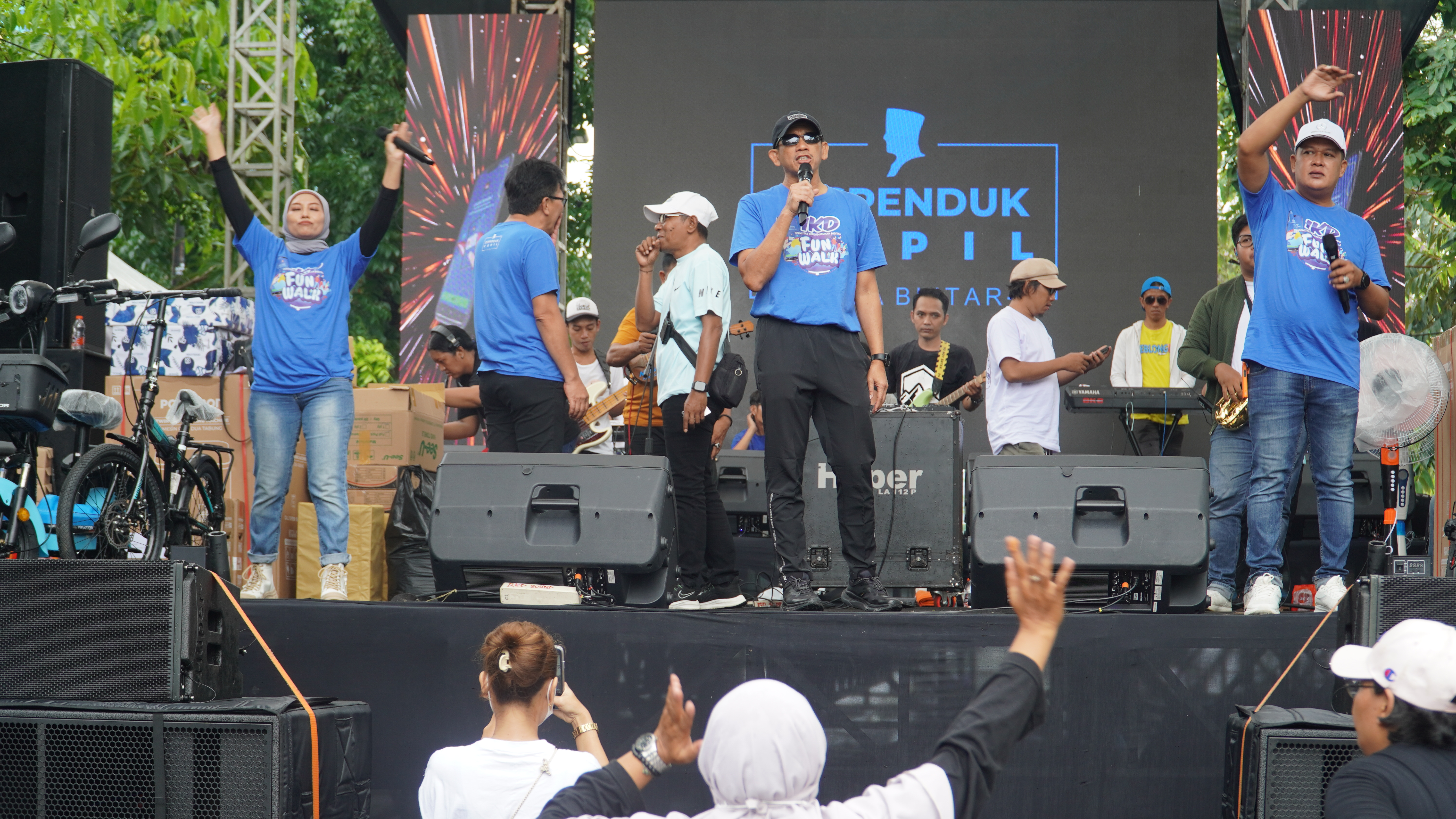22 Desember 2024 - Jalan Sehat &amp;amp; Deklarasi Pemanfatan IDENTITAS KEPENDUDUKAN DIGITAL (IKD) di depan MPP Kota Blitar