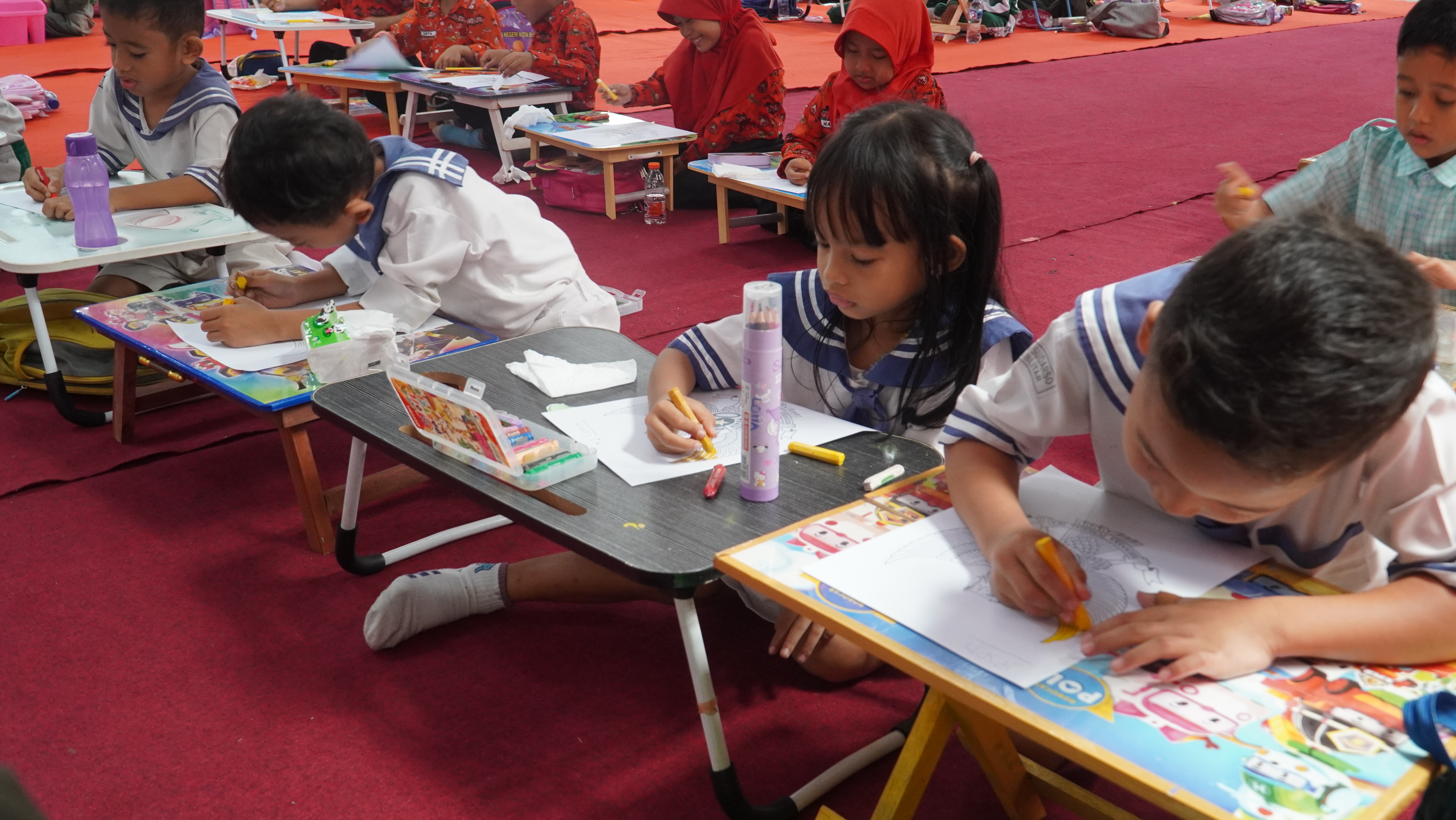 18 Desember 2024 - Pembukaan Lomba Mewarna GAMBAR GARUDA anak2 TK Kampung Pancasila Fest 1 2024 di Lantai 2 Pasar Legi