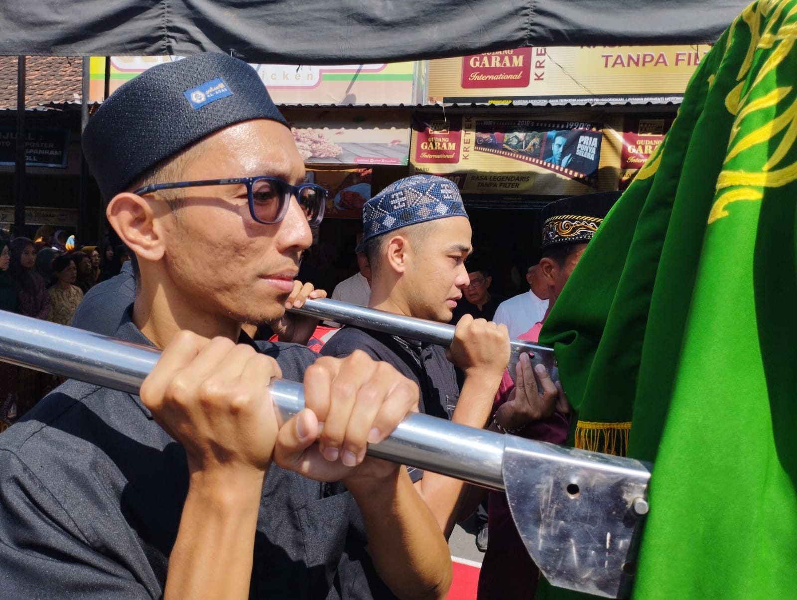 Takziah Almarhun Bapak AGUS SALIM (Purna Staf Ahli Pemkot Blitar )