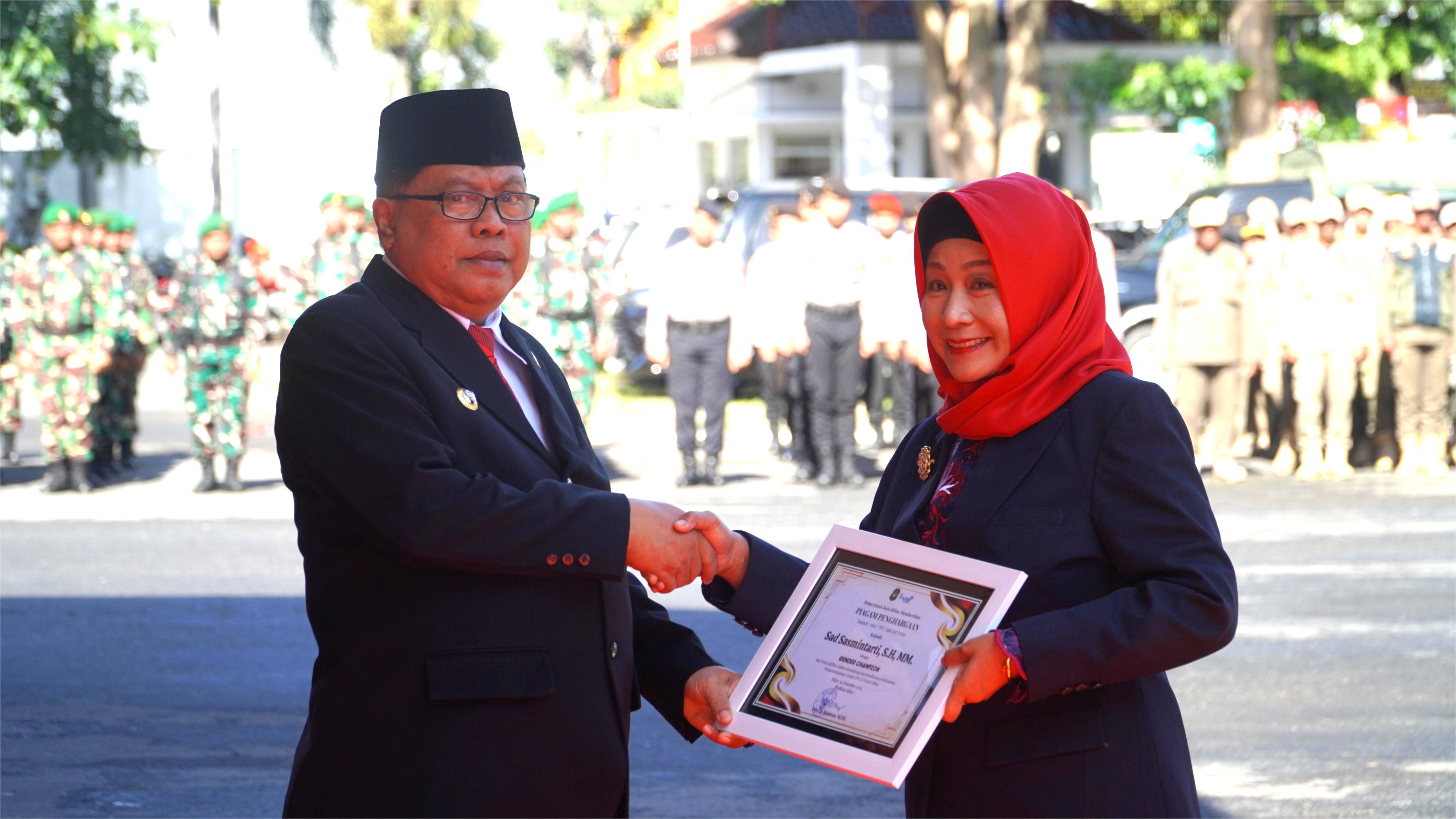 19 Desember 2024 - Upacara Peringatan HARI BELANEGARA Ke-76 &amp;amp; HARI IBU Ke-96 Pemkot Blitar Tahun 2024