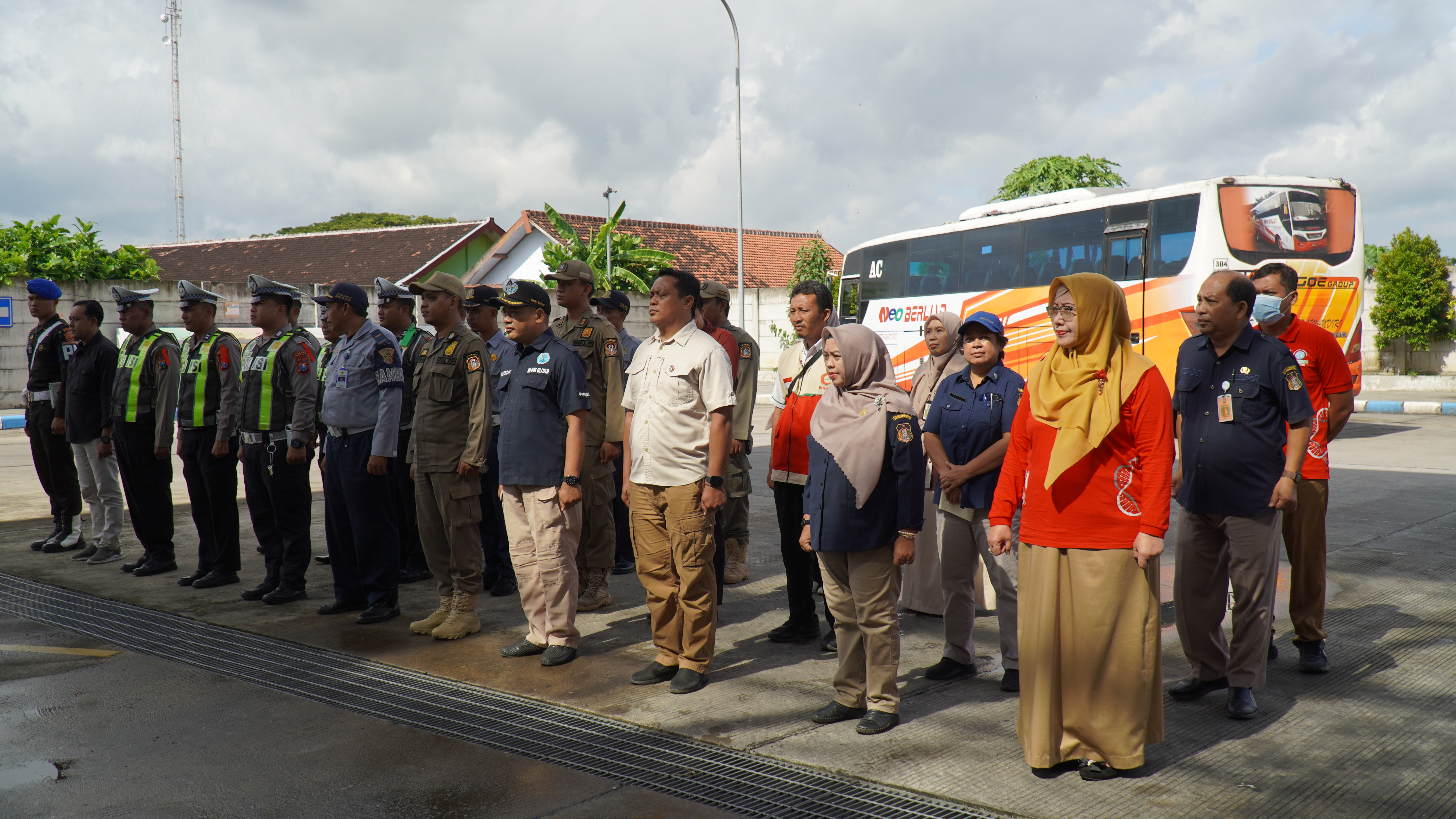 23 Desember 2025- Uji Urine Awak Kendaraan Angkutan Umum di Terminal Tipe A Patria Kota Blitar