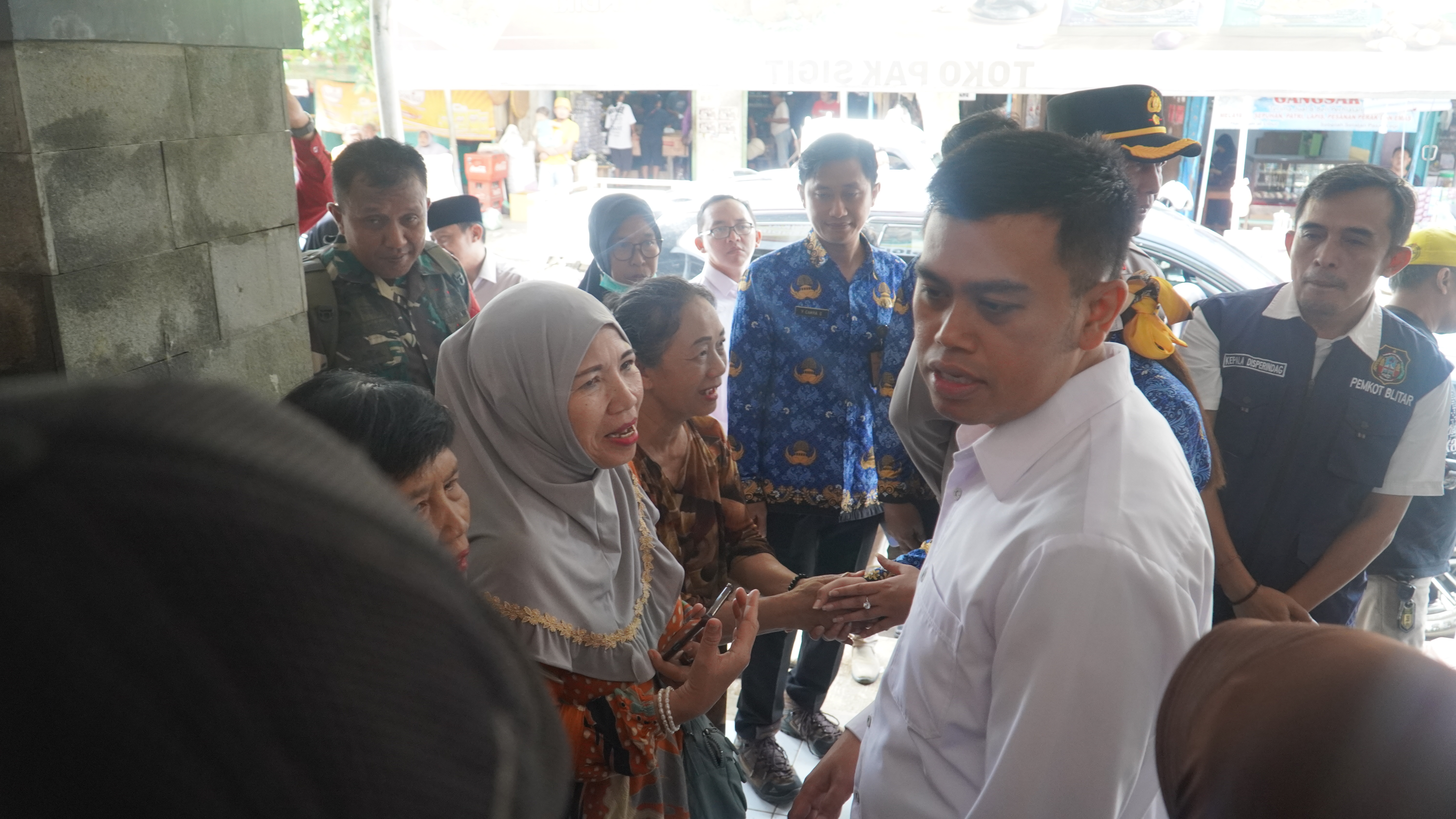 17 Maret 2025 - Operasi Pasar &amp;amp; Pemantauan Harga di Toko Setia Kawan &amp;amp; Pasar Legi