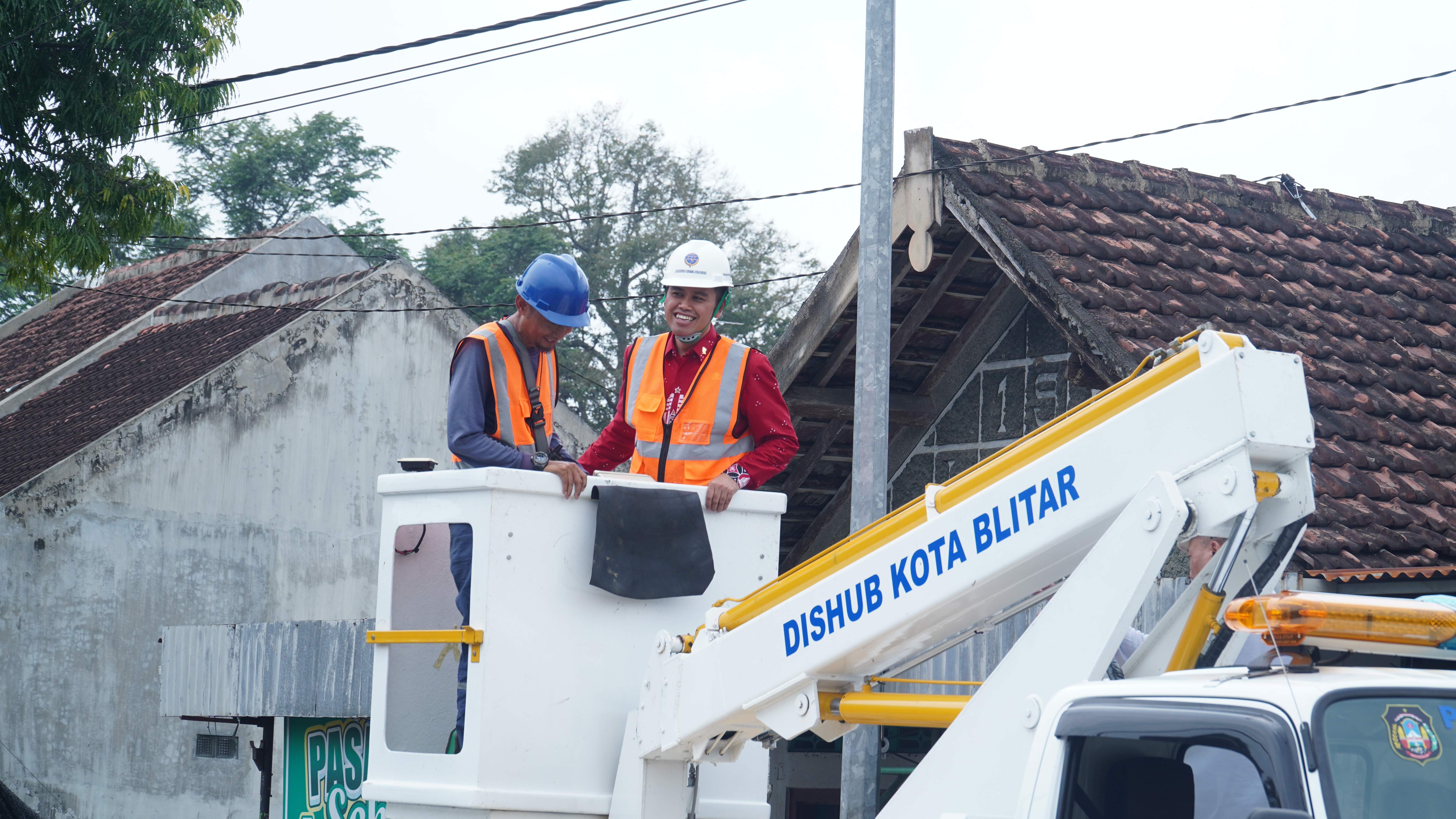 27 Maret 2025 - Monitoring Perbaikan PJU di Jl.Kalimas