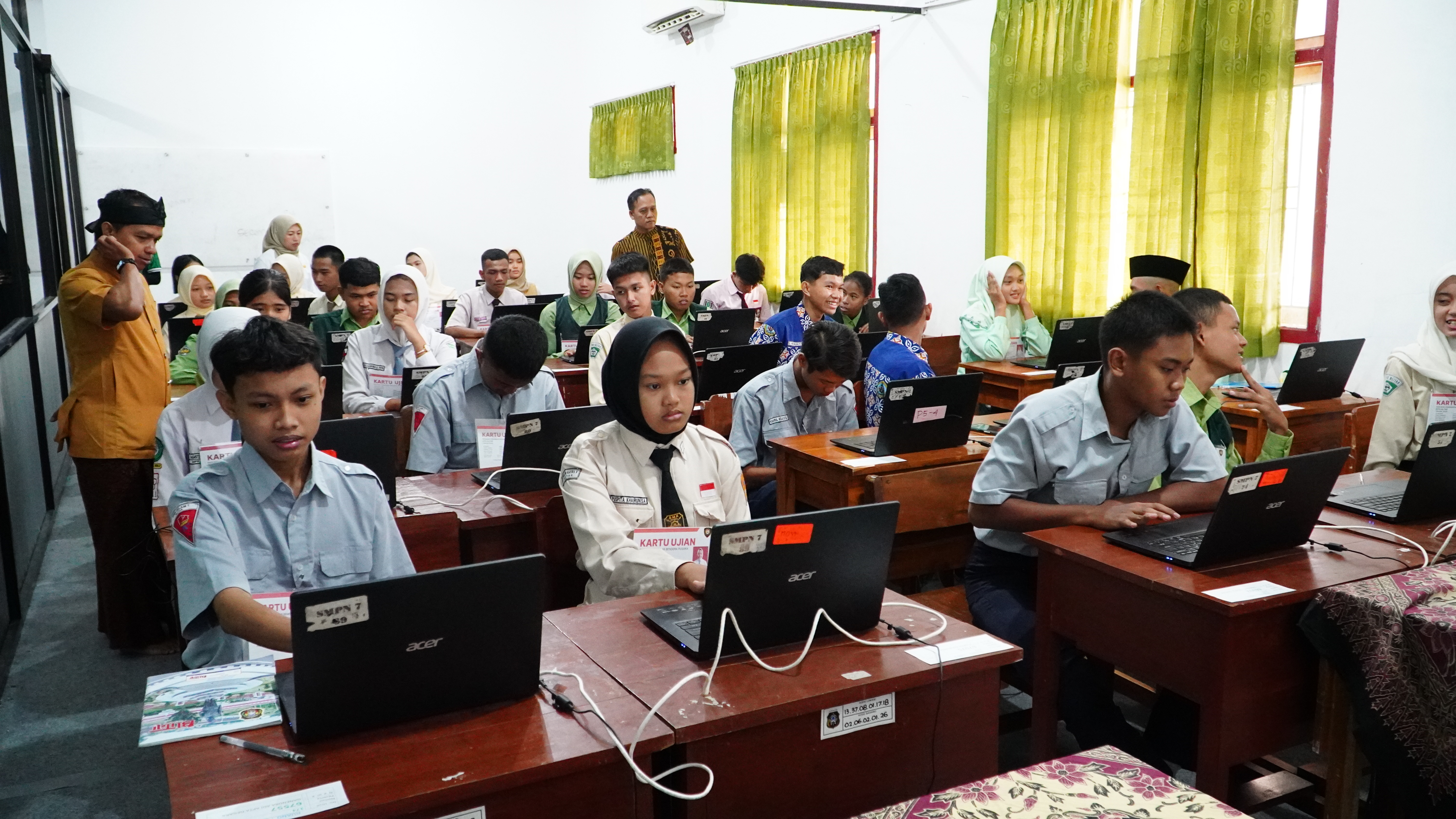 Tes TIU &amp;amp; TWK Calon PASKIBRAKA KOTA BLITAR 2025 di SMP 3 &amp;amp; SMP 7