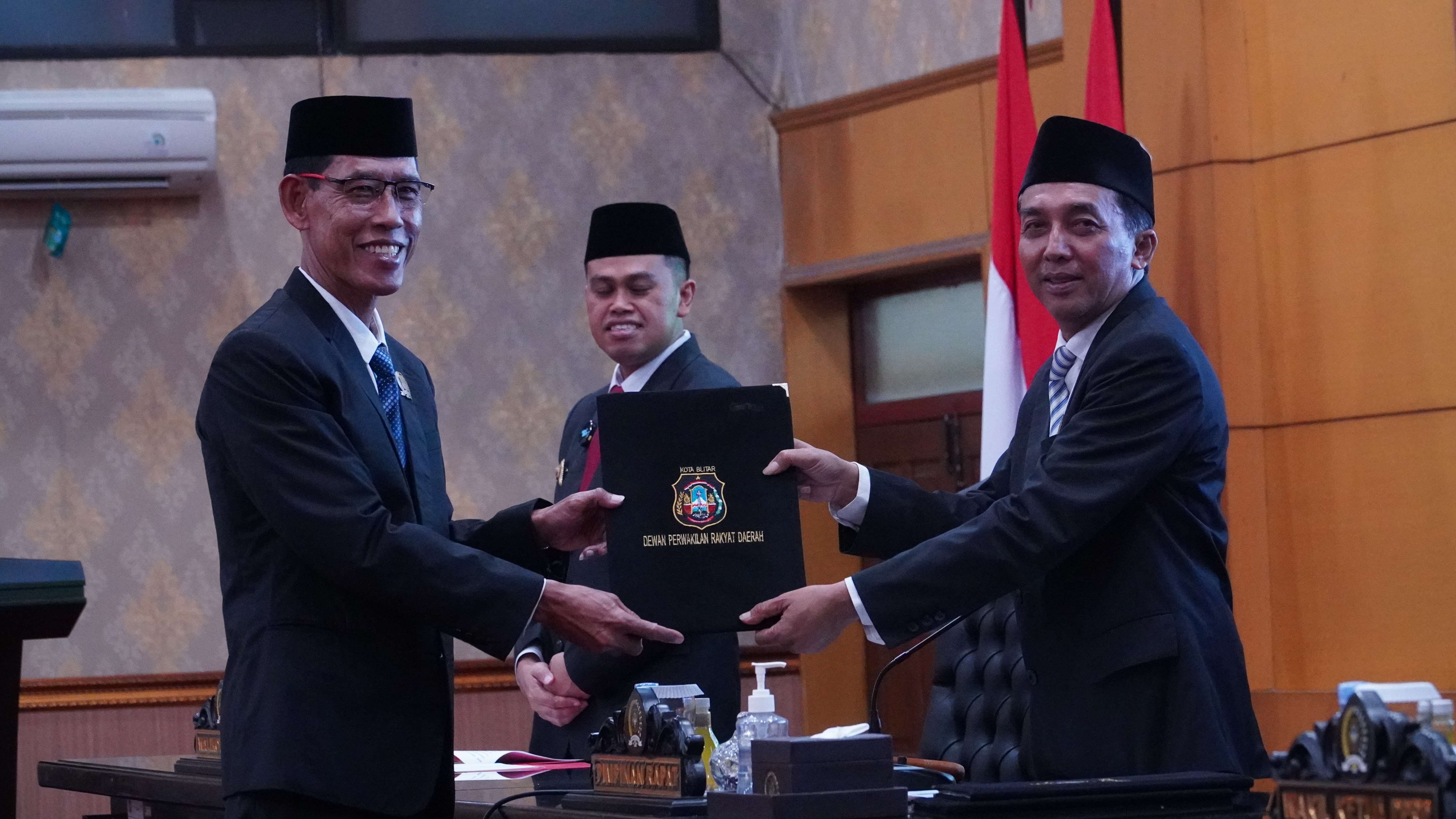 13 Juni 2025 - RAPAT PARIPURNA DPRD