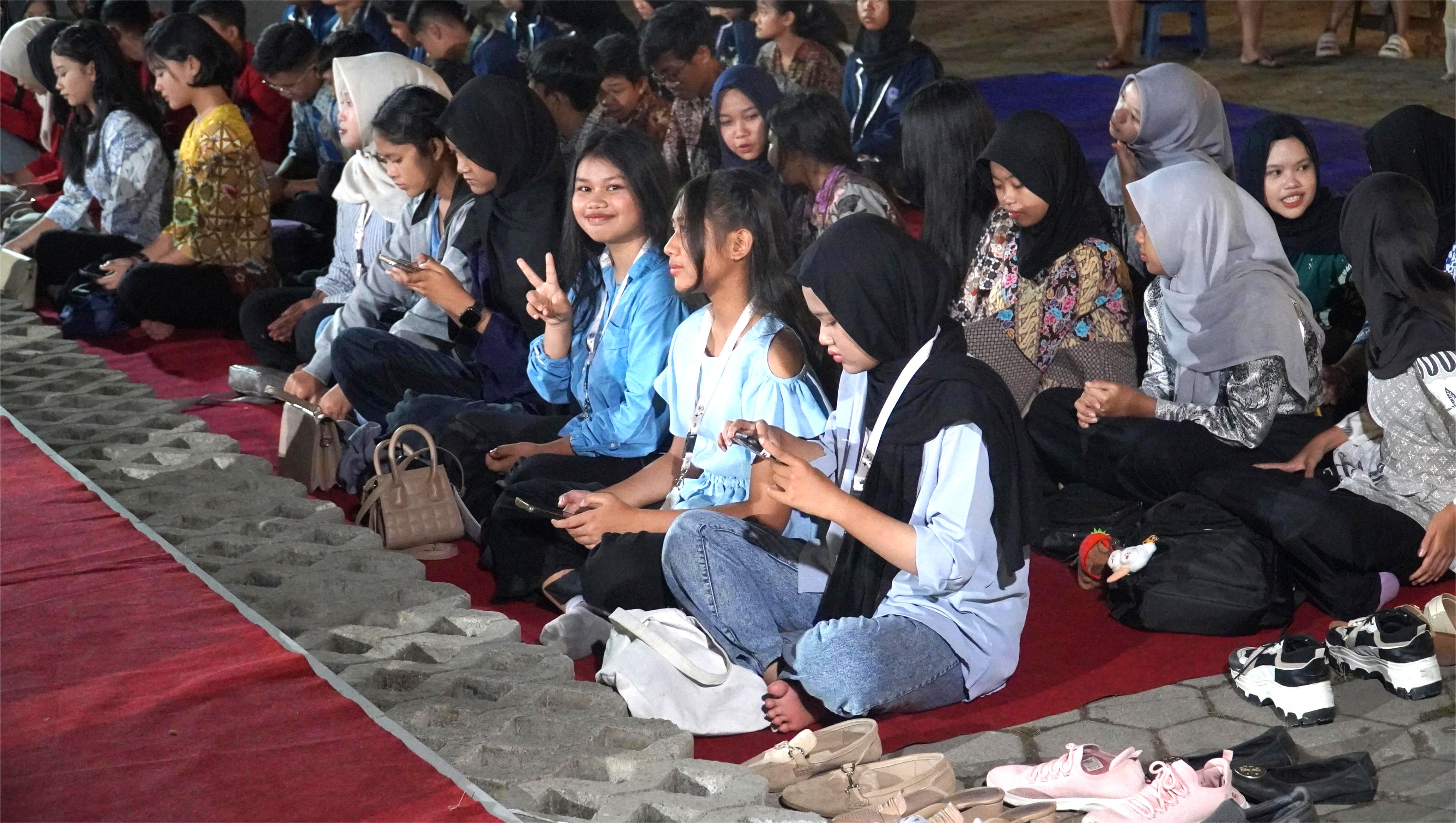 5 Oktober 2025- Pemutaran Film Bertema Anti Korupsi di Taman Plaza Monumen PETA